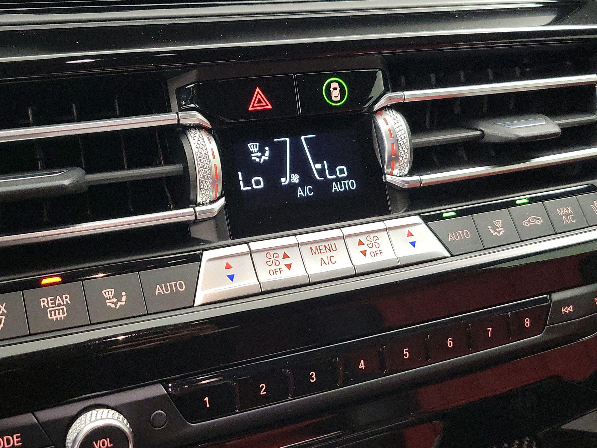 Thumbnail: 2022 BMW 8 Series - 17