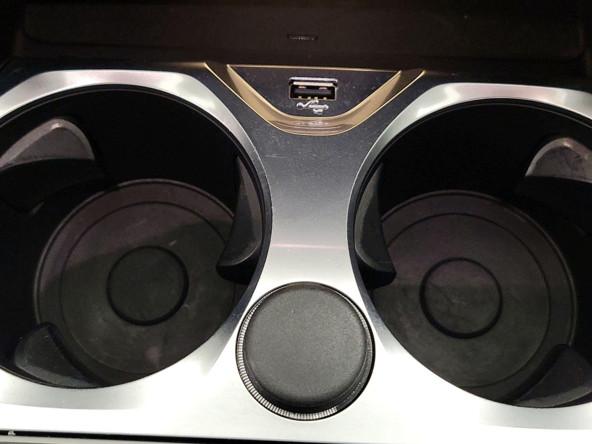 Thumbnail: 2022 BMW 8 Series - 19