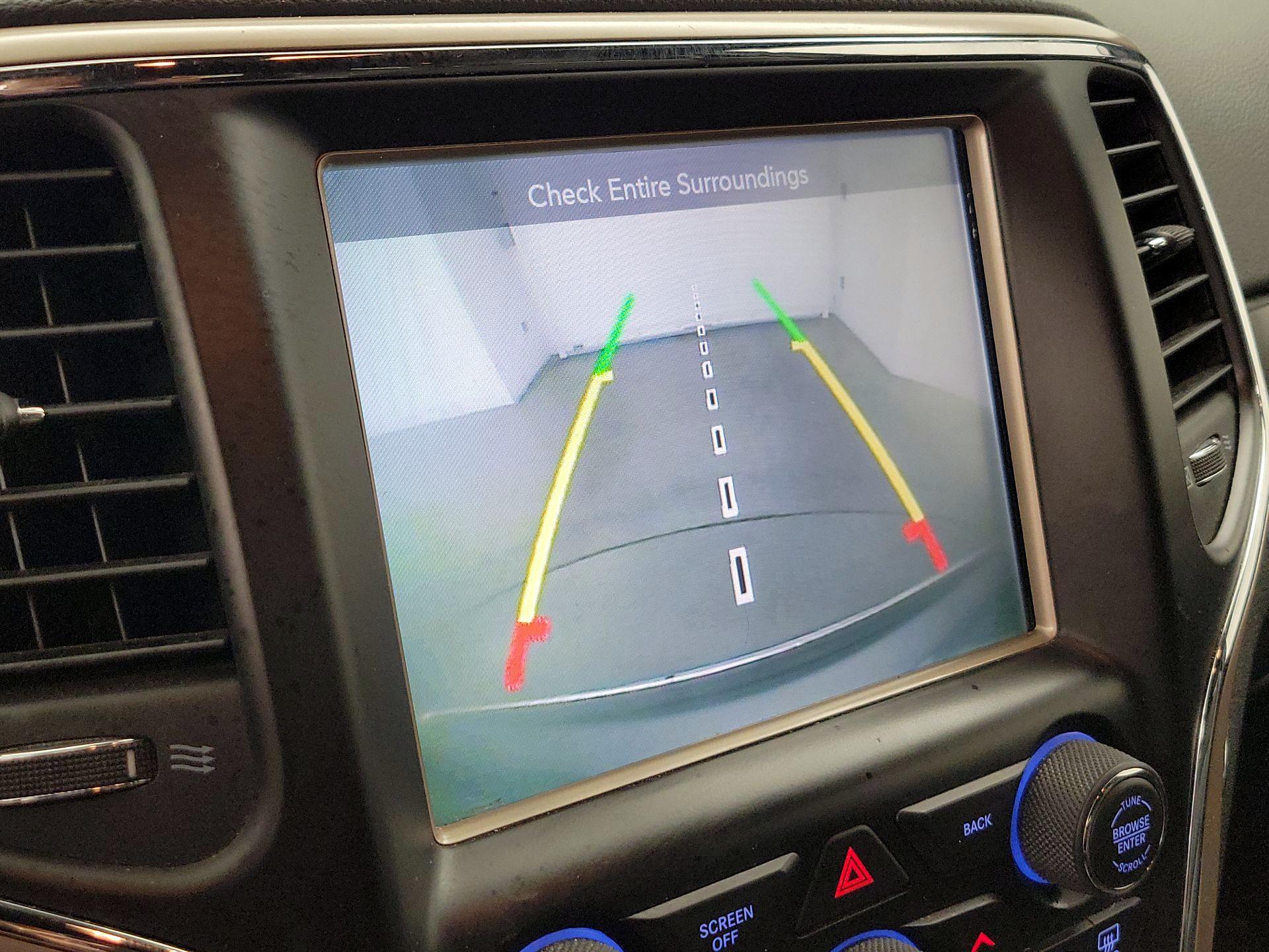 Thumbnail: 2015 Jeep Grand Cherokee - 15