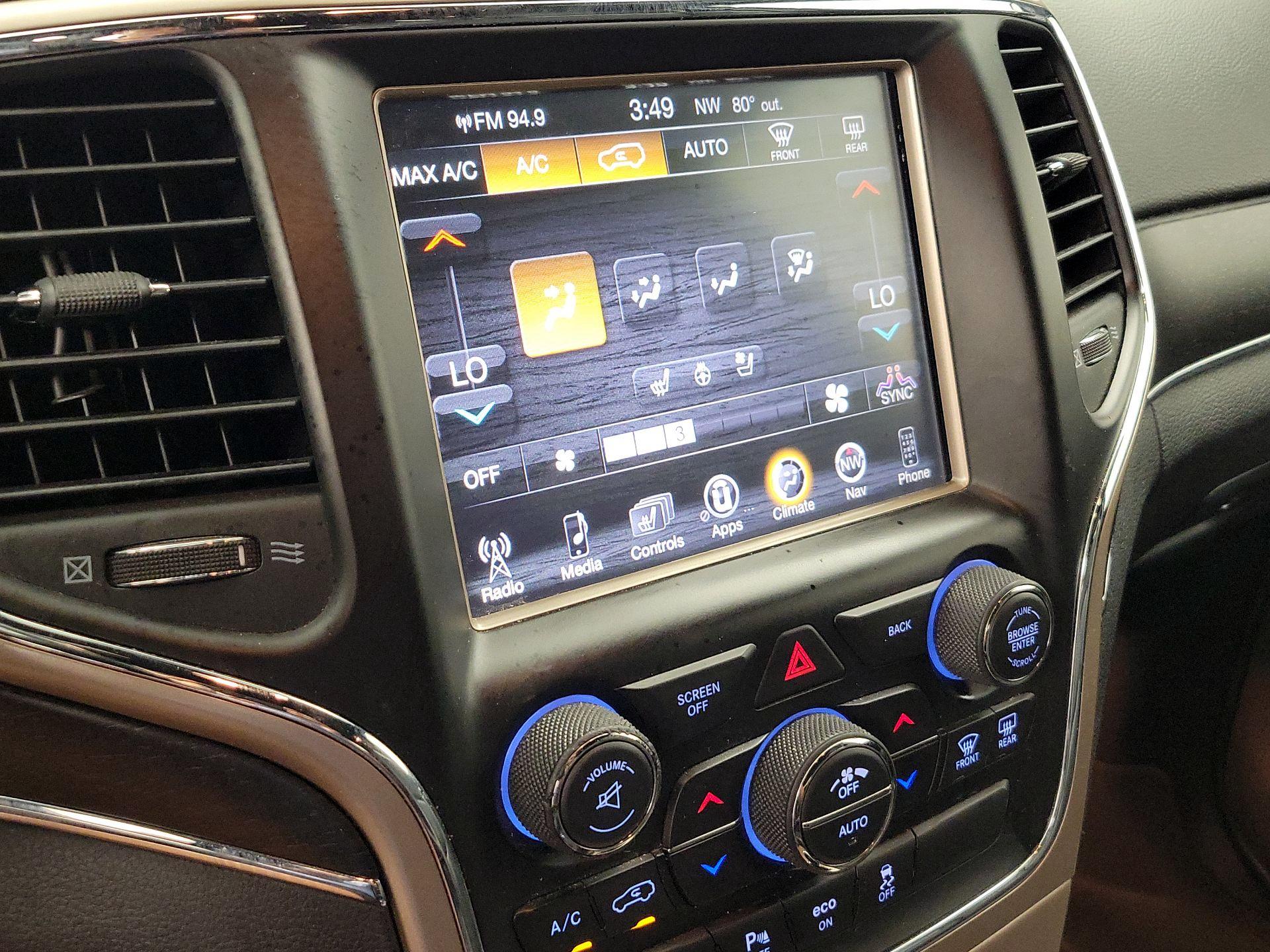 Thumbnail: 2015 Jeep Grand Cherokee - 17