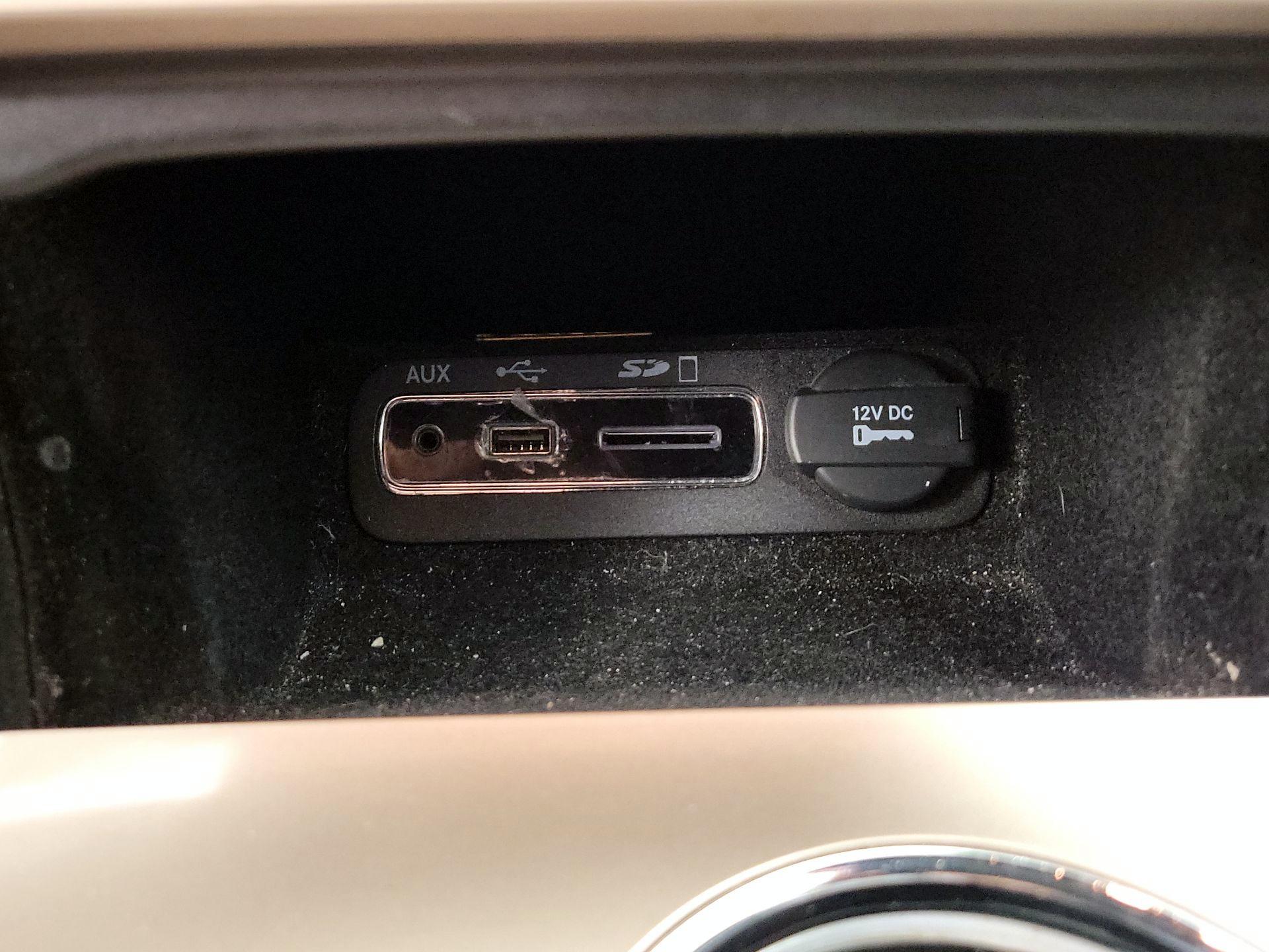 Thumbnail: 2015 Jeep Grand Cherokee - 19