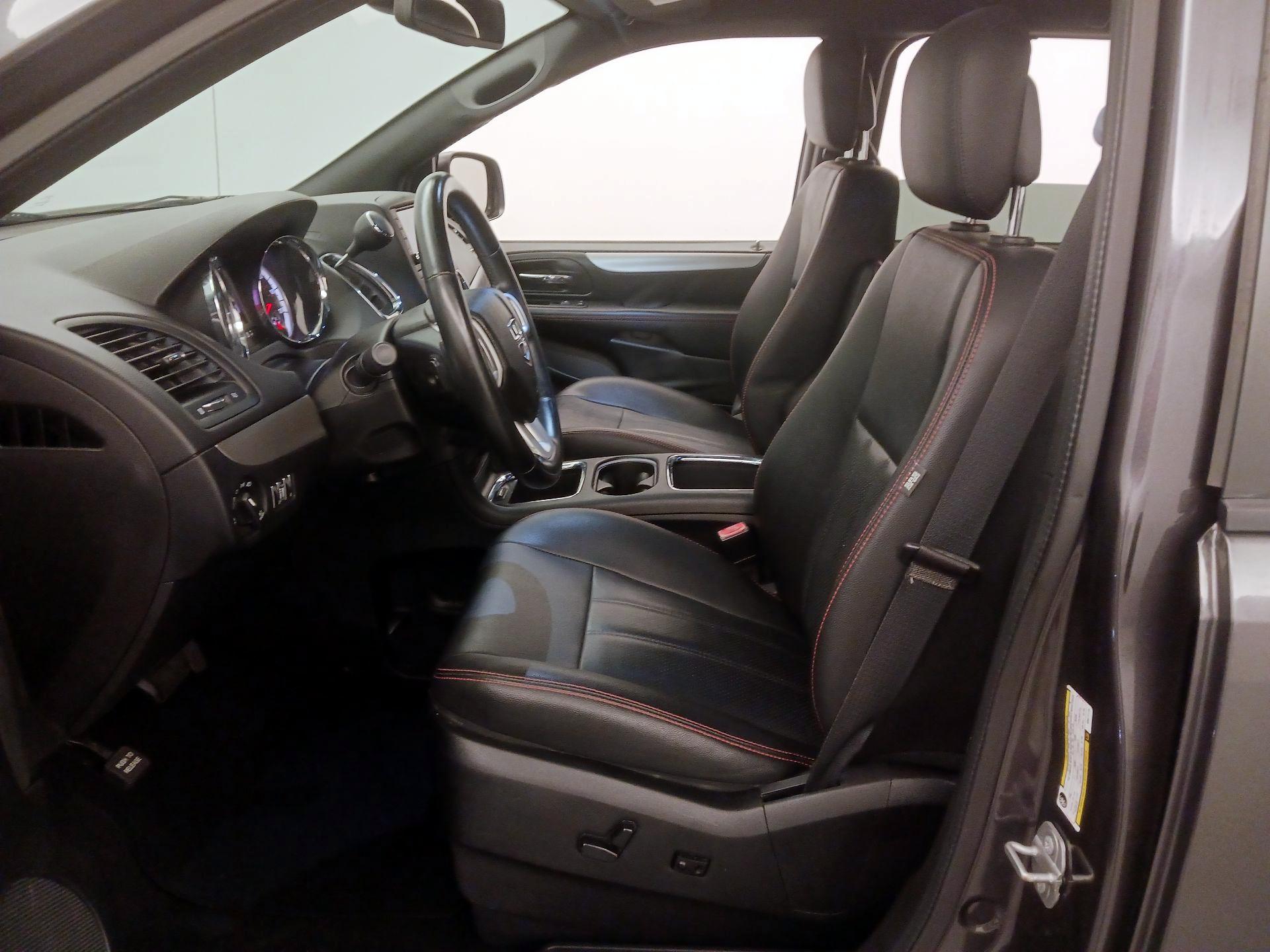 Thumbnail: 2019 Dodge Grand Caravan - 11