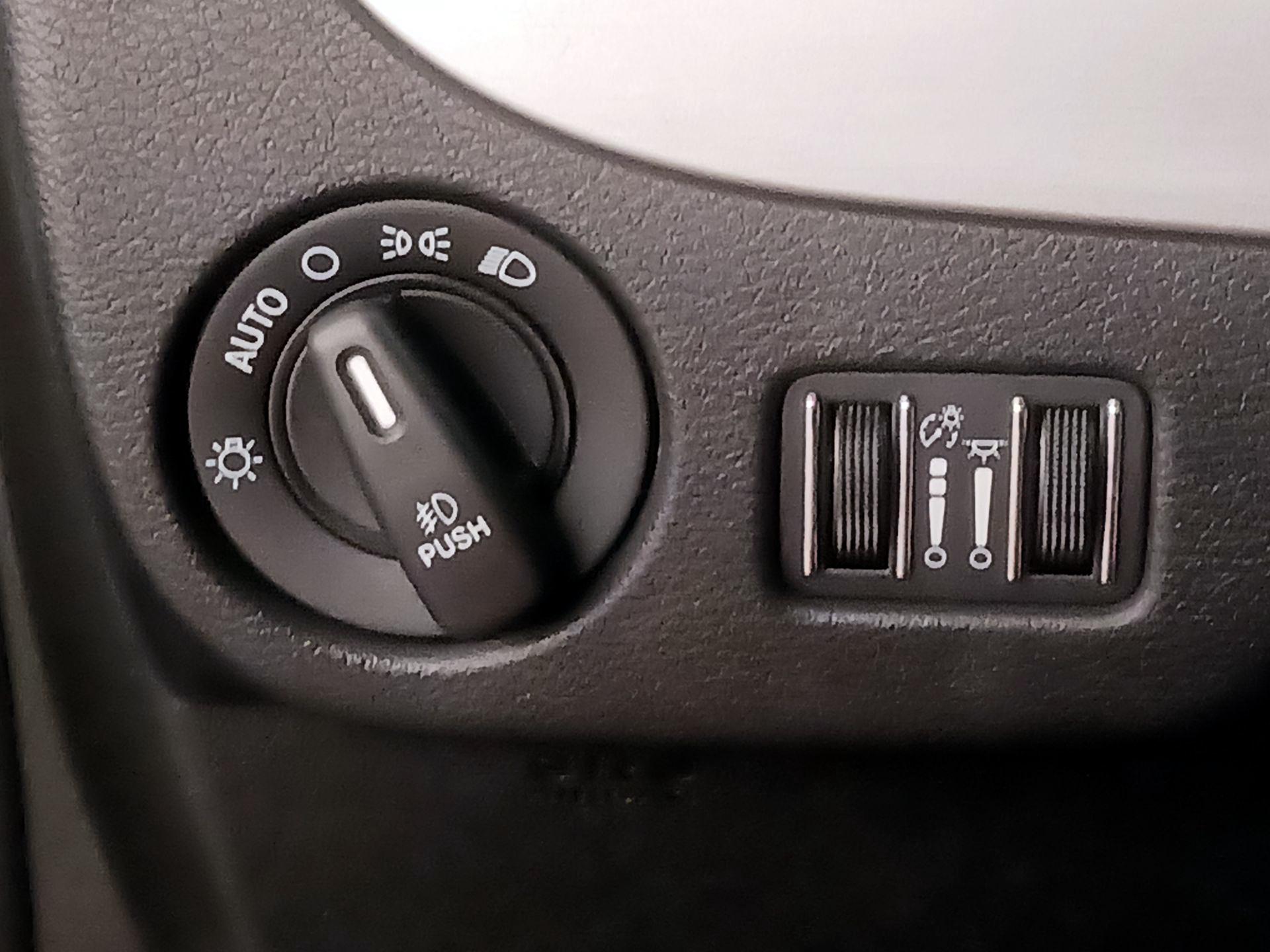 Thumbnail: 2019 Dodge Grand Caravan - 13