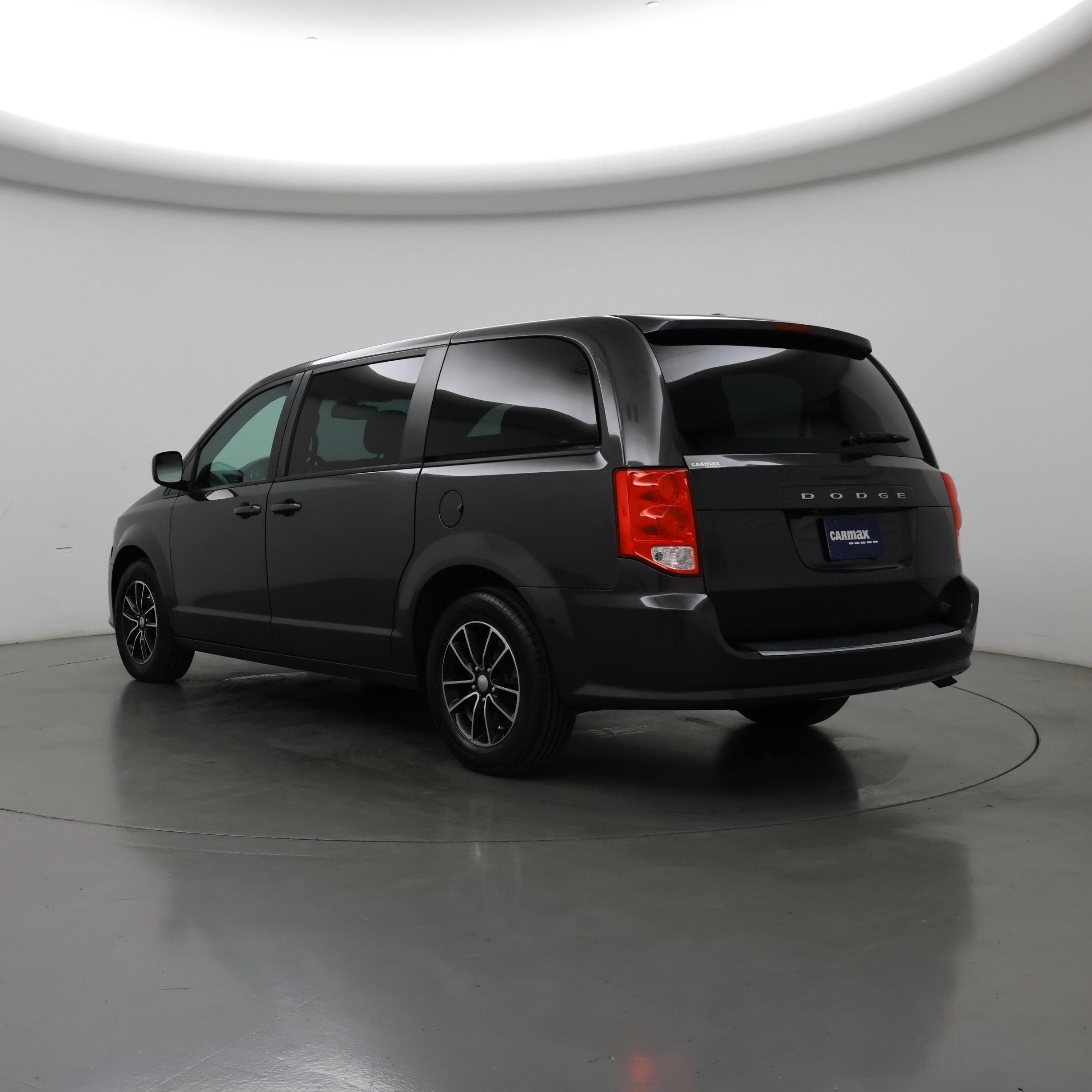 Thumbnail: 2019 Dodge Grand Caravan - 2