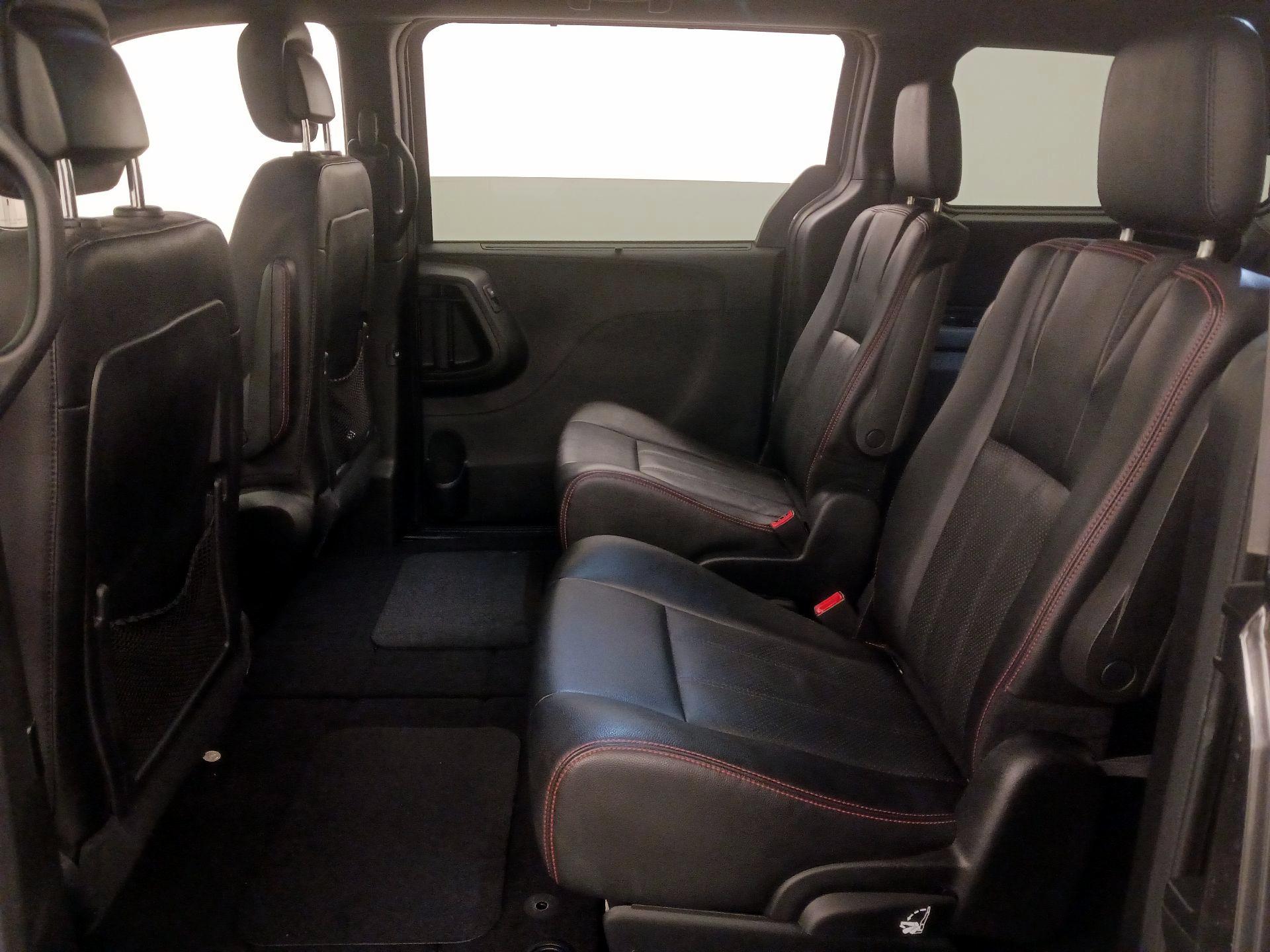Thumbnail: 2019 Dodge Grand Caravan - 19