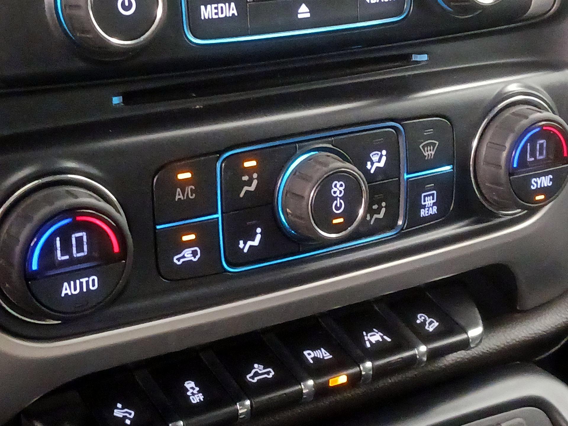 Thumbnail: 2018 GMC Sierra 1500 - 17