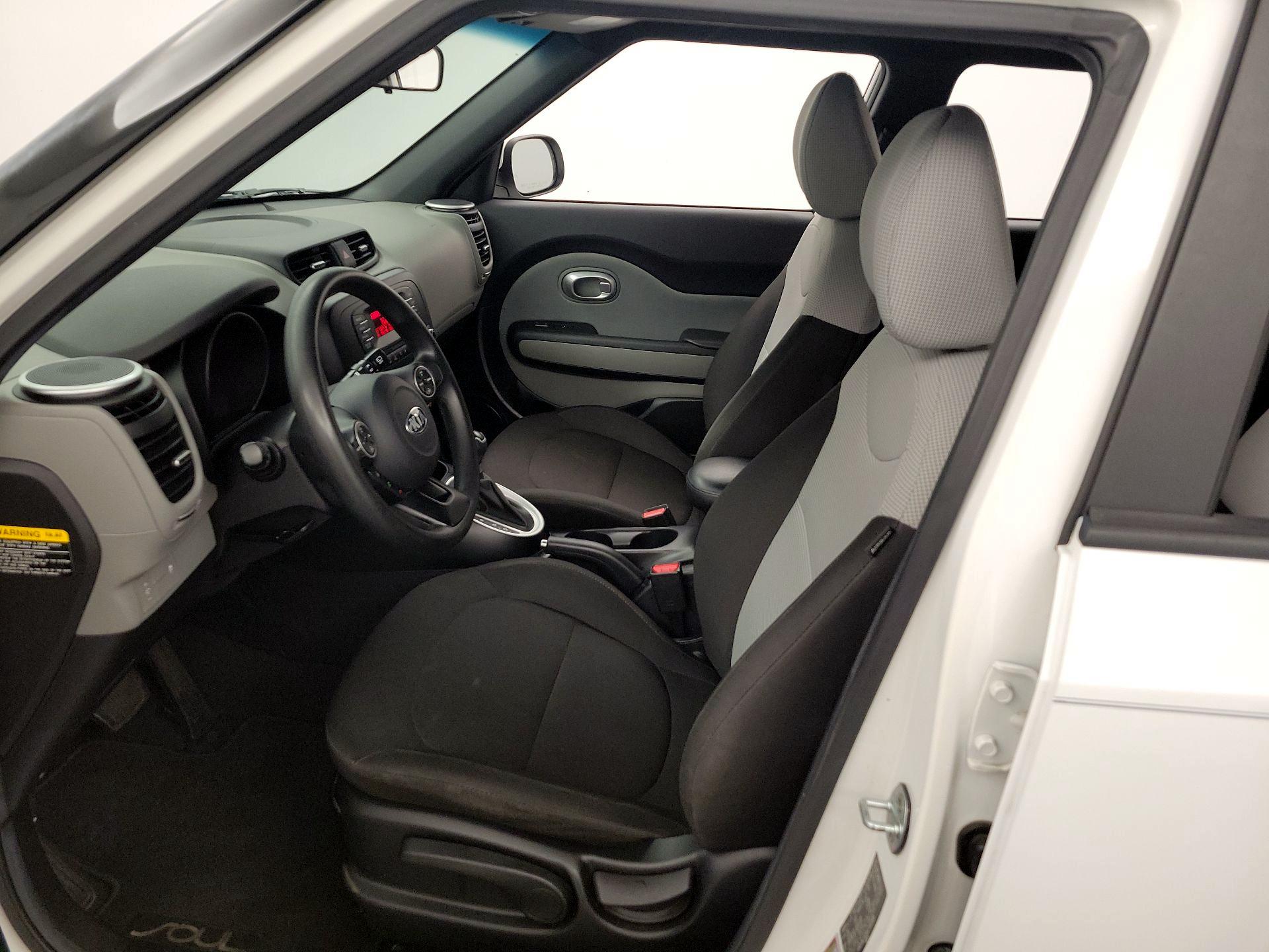 Thumbnail: 2016 Kia Soul - 11