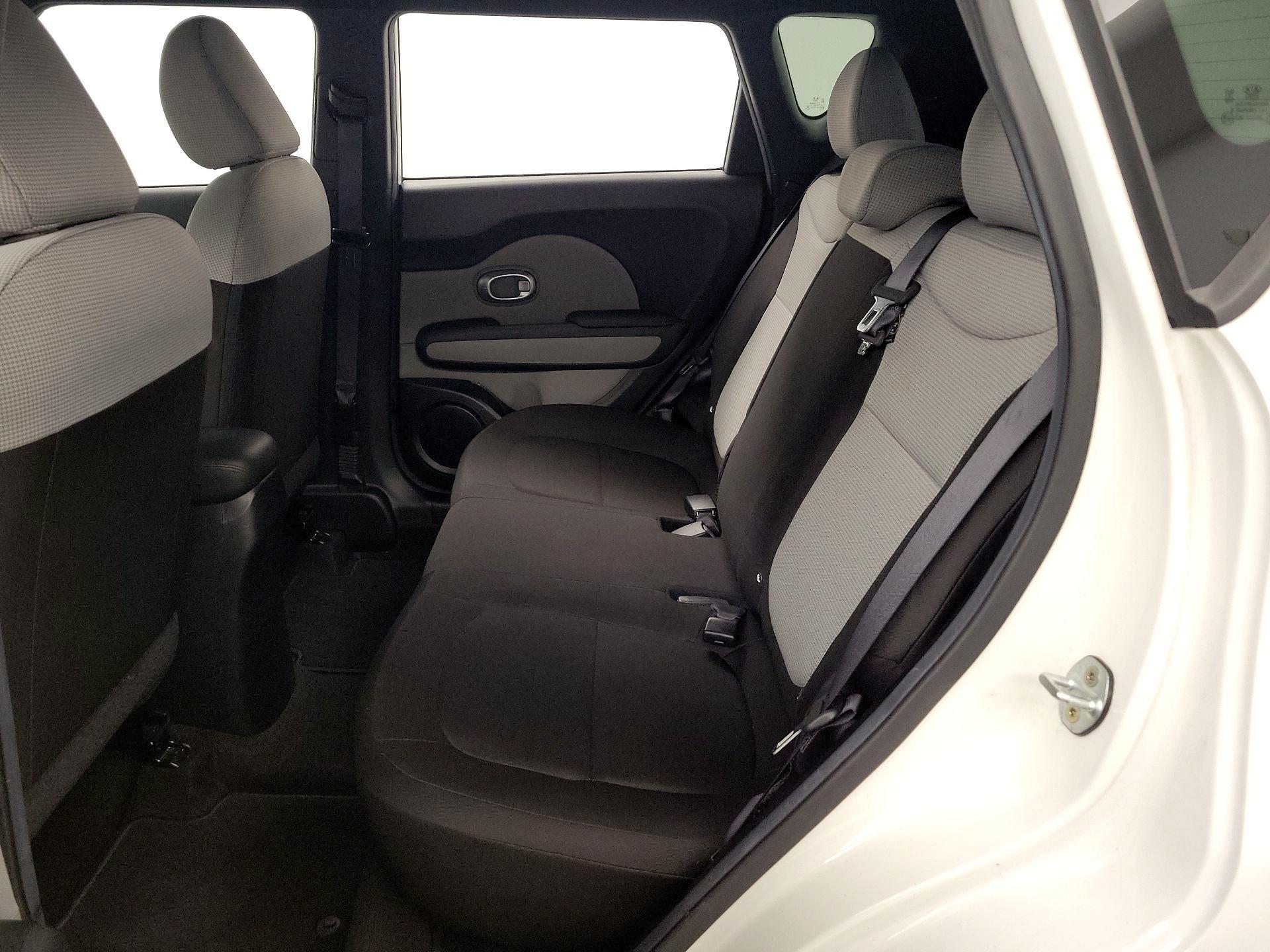 Thumbnail: 2016 Kia Soul - 18