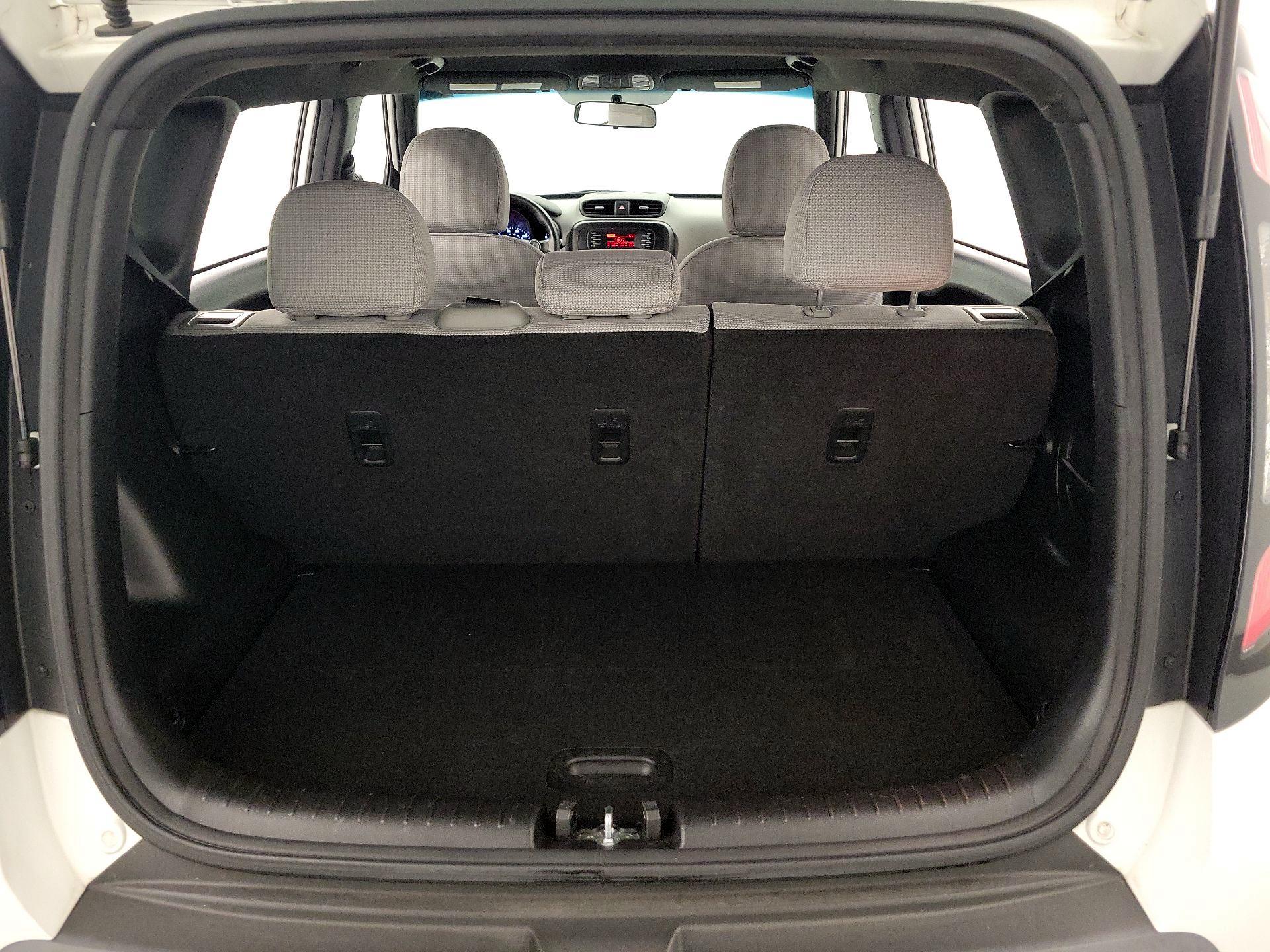 Thumbnail: 2016 Kia Soul - 19