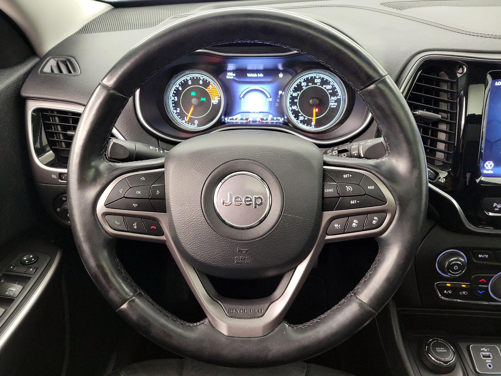 Thumbnail: 2021 Jeep Cherokee - 10