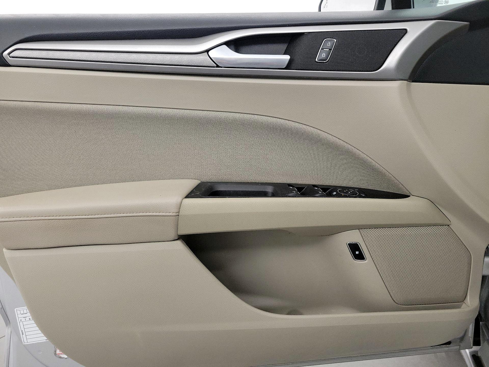 Thumbnail: 2019 Ford Fusion - 12