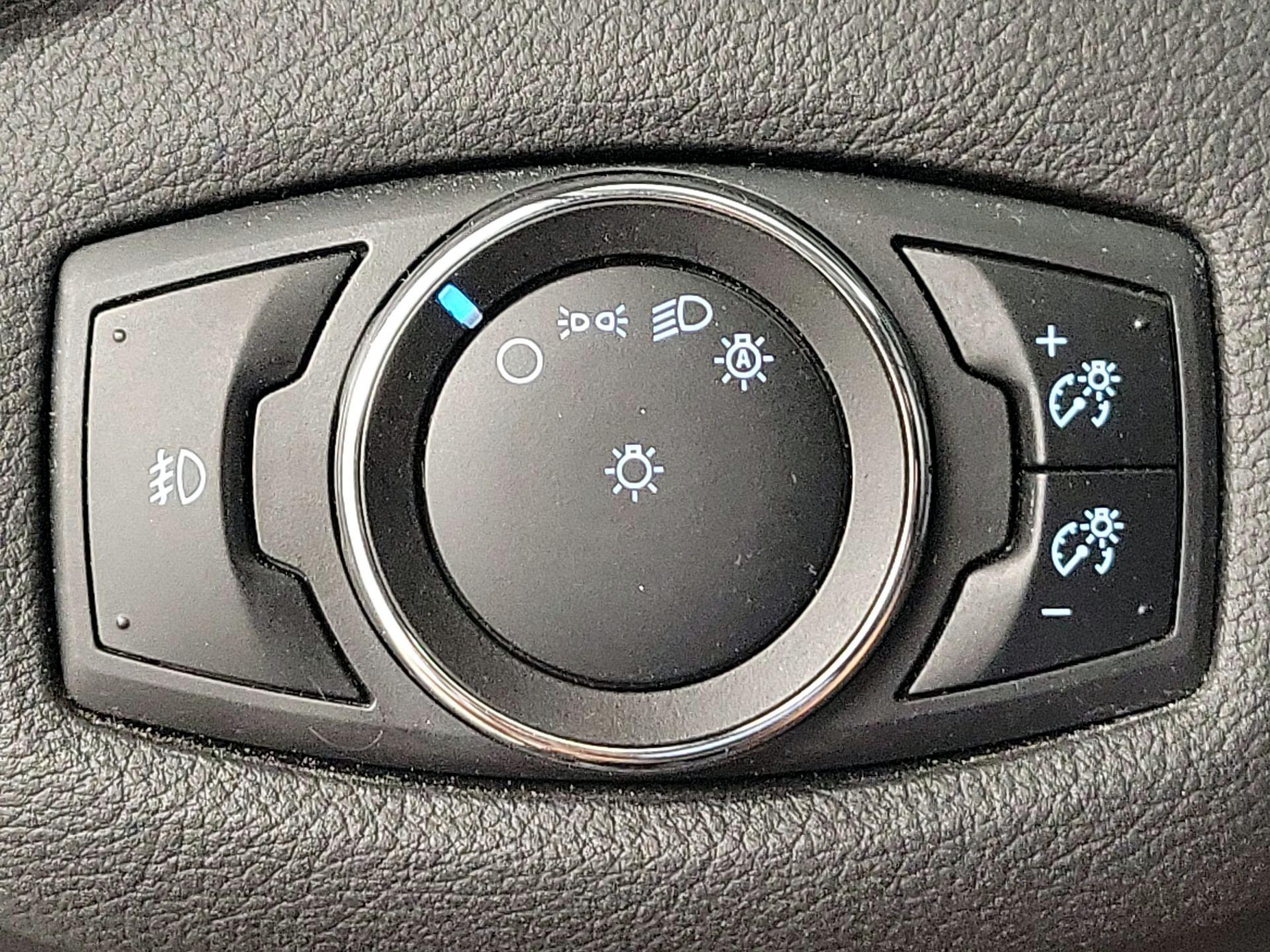 Thumbnail: 2014 Ford Escape - 13