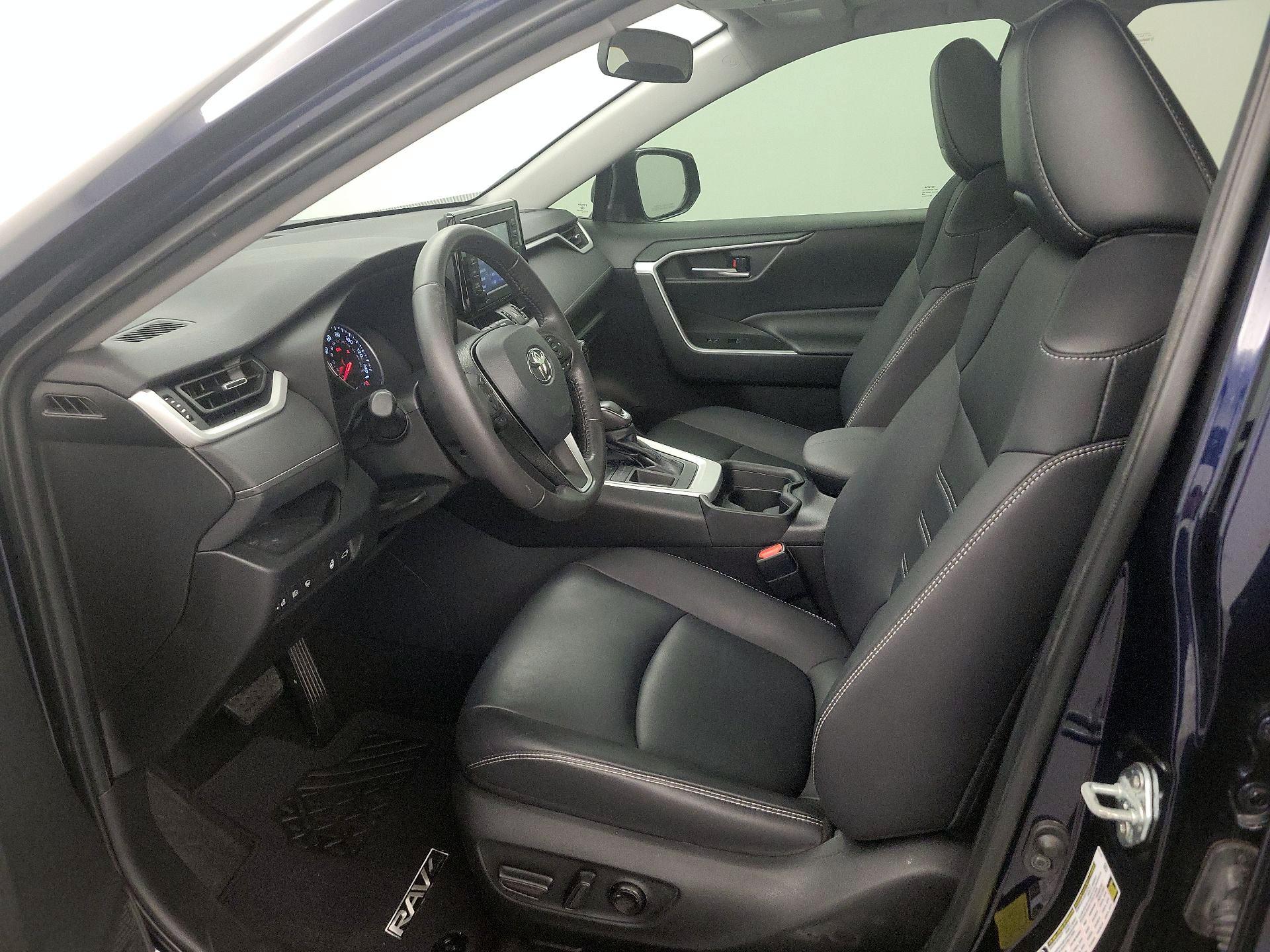 Thumbnail: 2021 Toyota RAV4 - 11