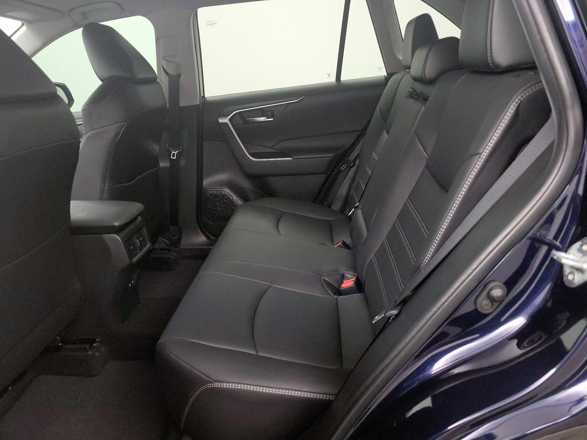 Thumbnail: 2021 Toyota RAV4 - 20