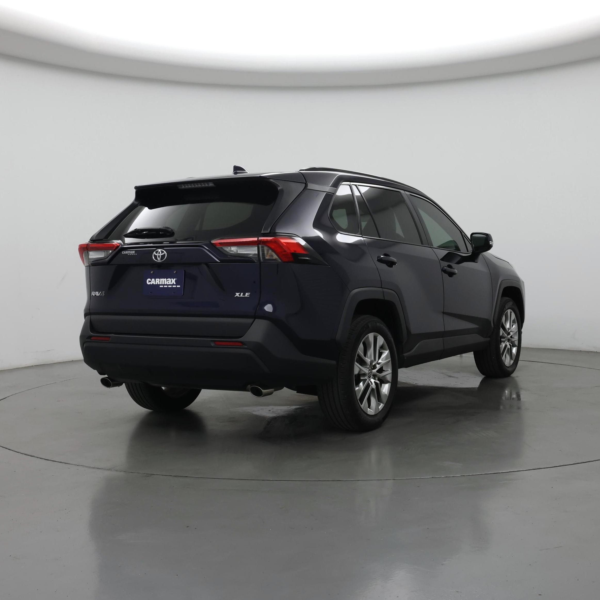 Thumbnail: 2021 Toyota RAV4 - 8