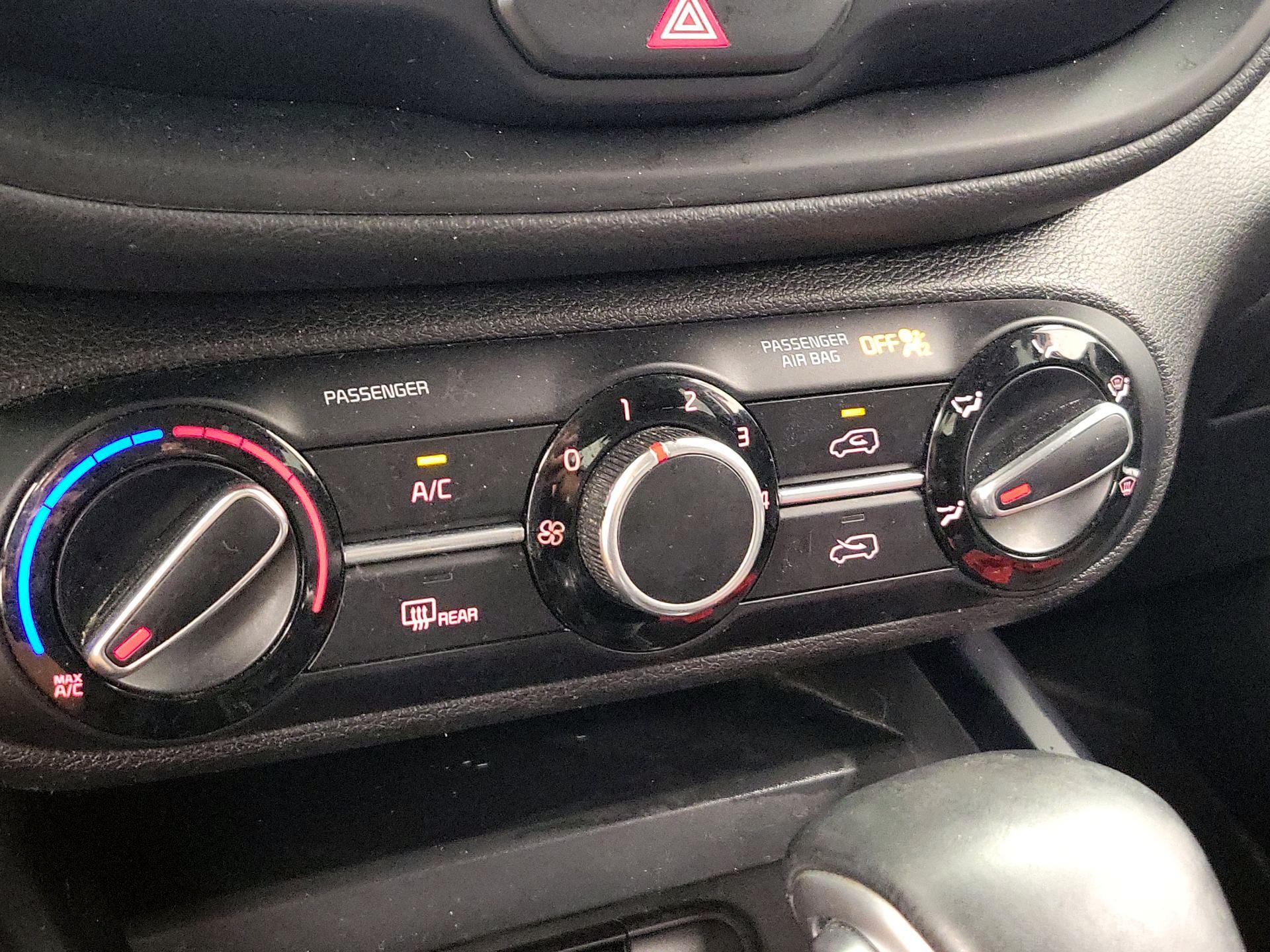 Thumbnail: 2020 Kia Soul - 16