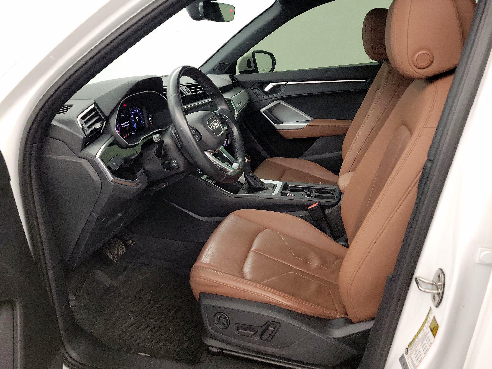 Thumbnail: 2021 Audi Q3 - 11