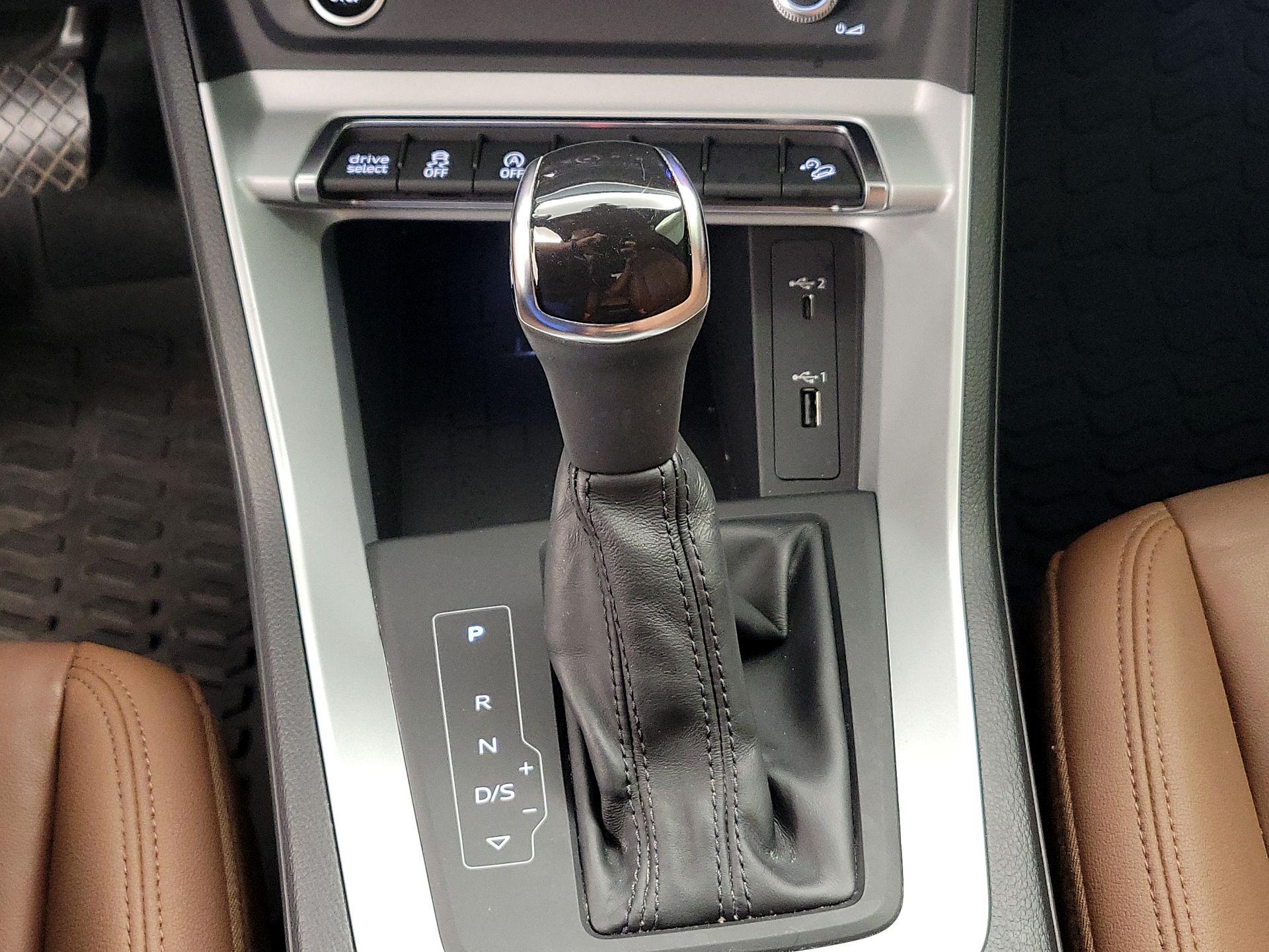 Thumbnail: 2021 Audi Q3 - 17