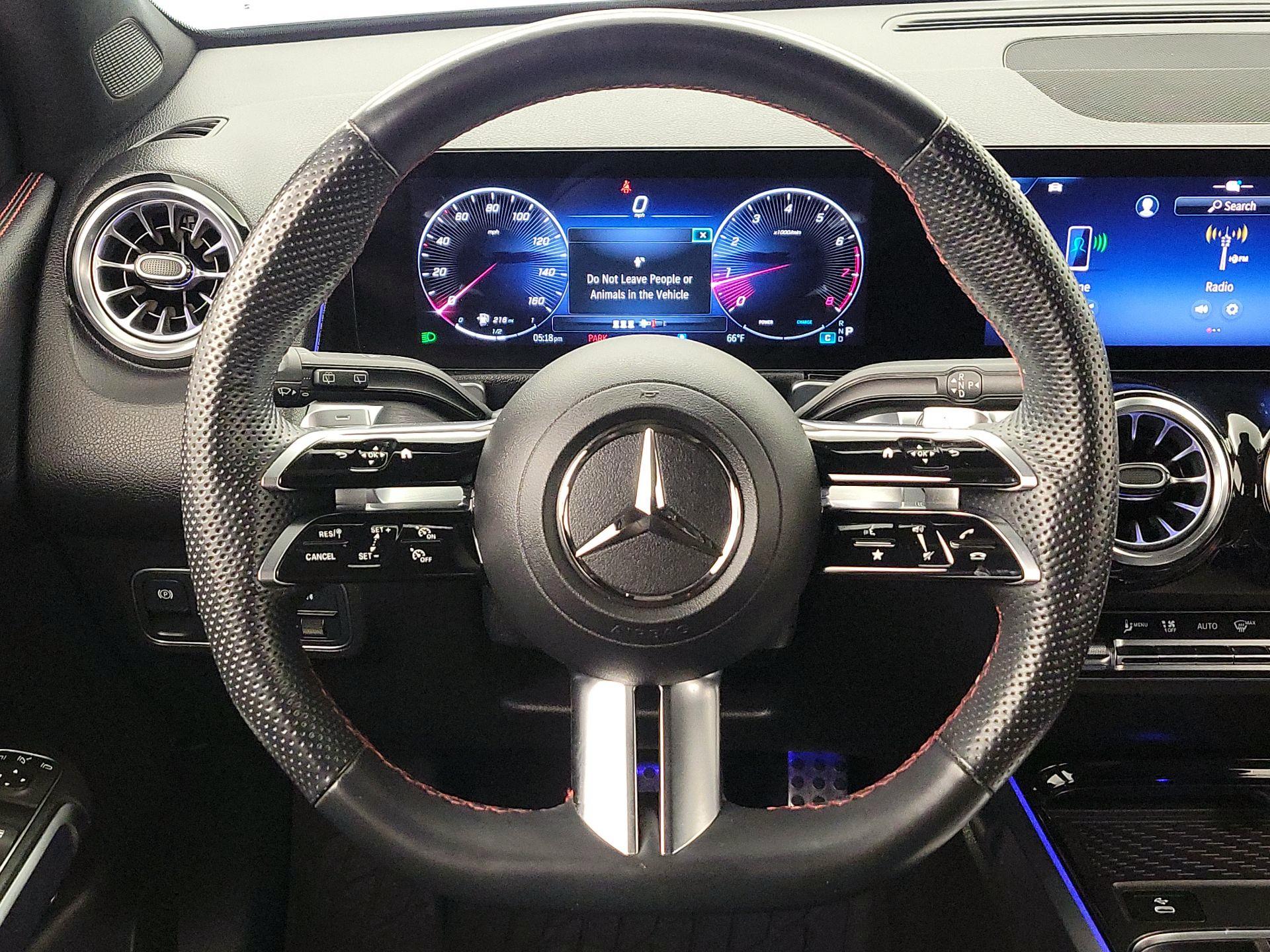 Thumbnail: 2024 Mercedes-Benz GLB - 10