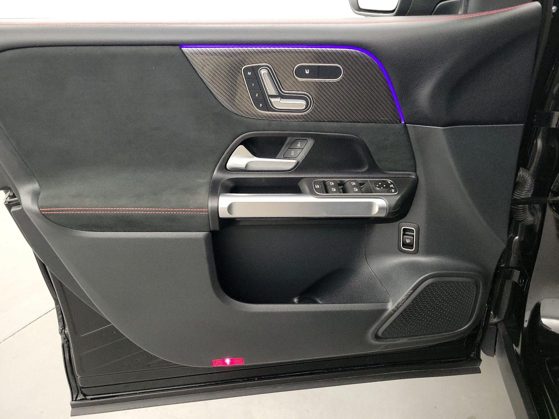 Thumbnail: 2024 Mercedes-Benz GLB - 12