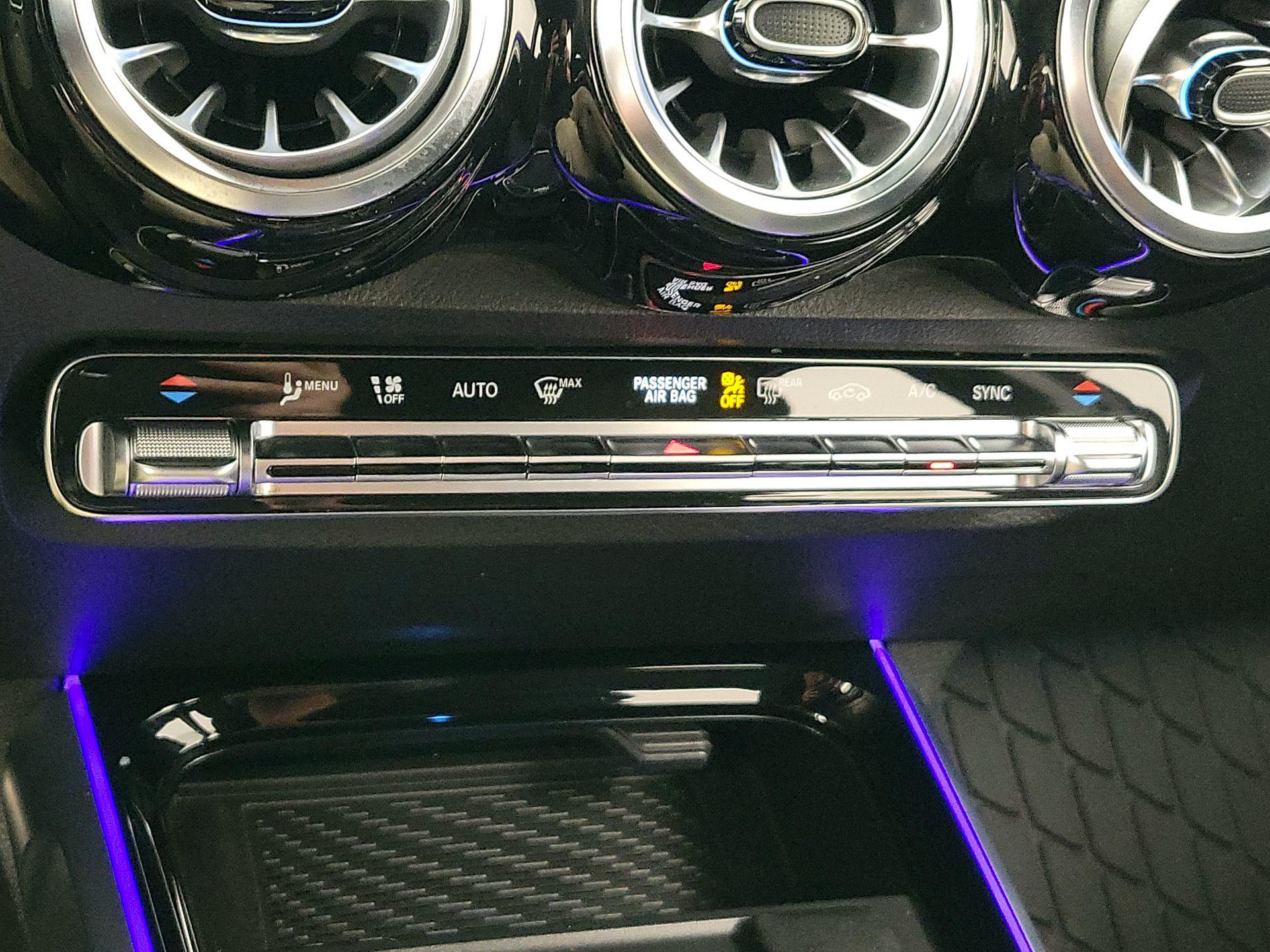 Thumbnail: 2024 Mercedes-Benz GLB - 16