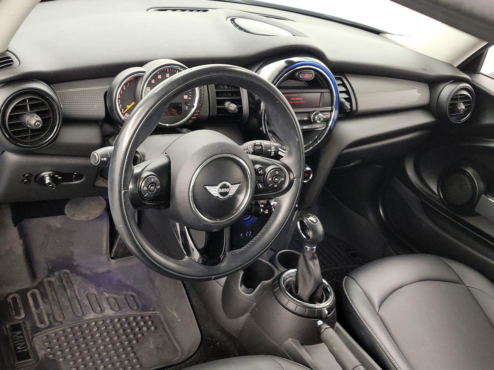 Thumbnail: 2015 MINI Cooper Hardtop - 9