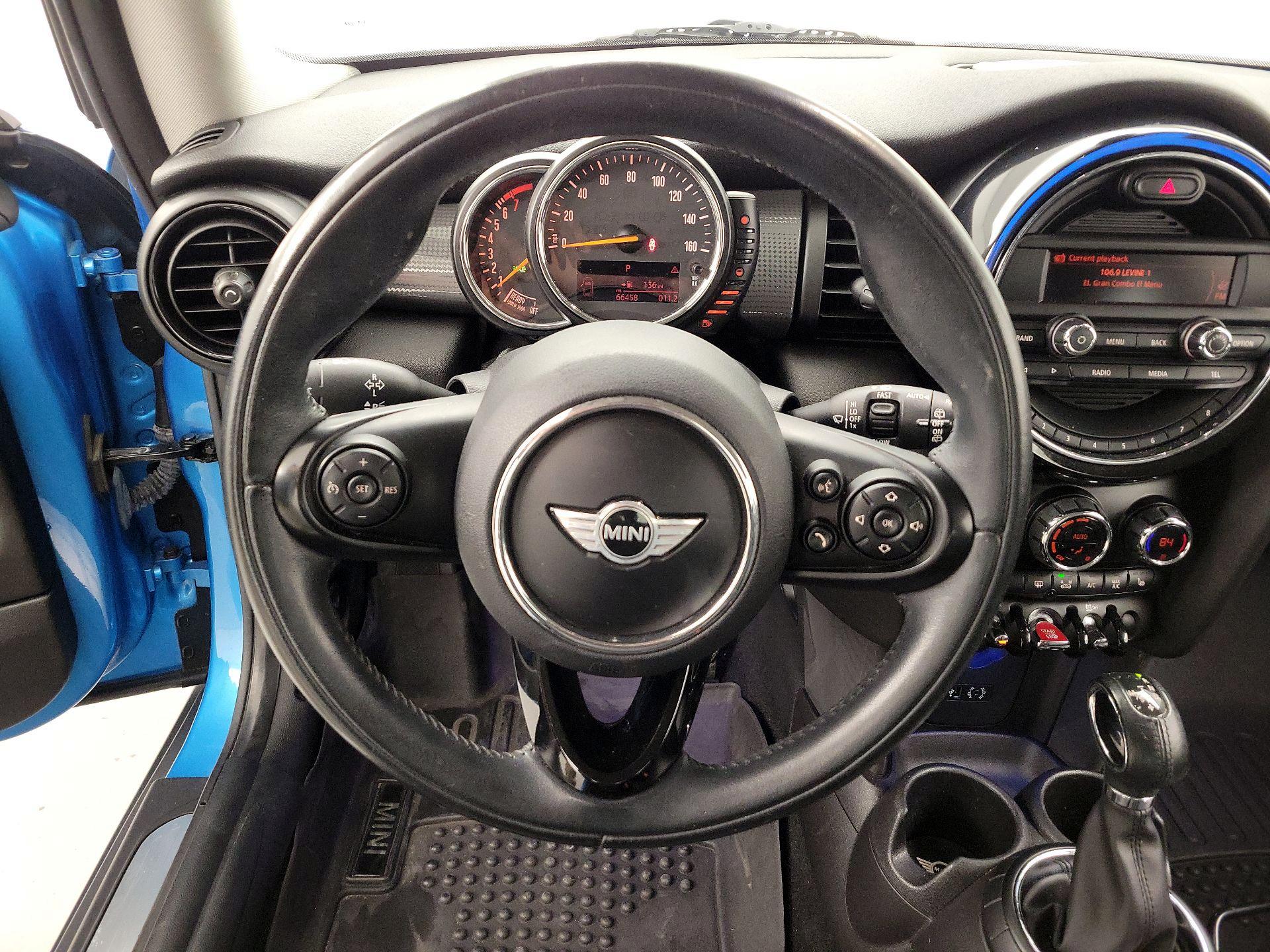 Thumbnail: 2015 MINI Cooper Hardtop - 10