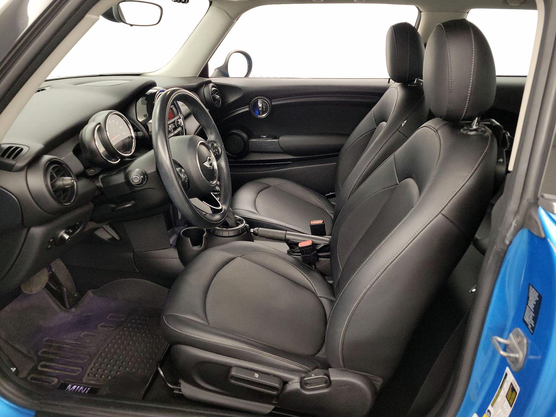 Thumbnail: 2015 MINI Cooper Hardtop - 11