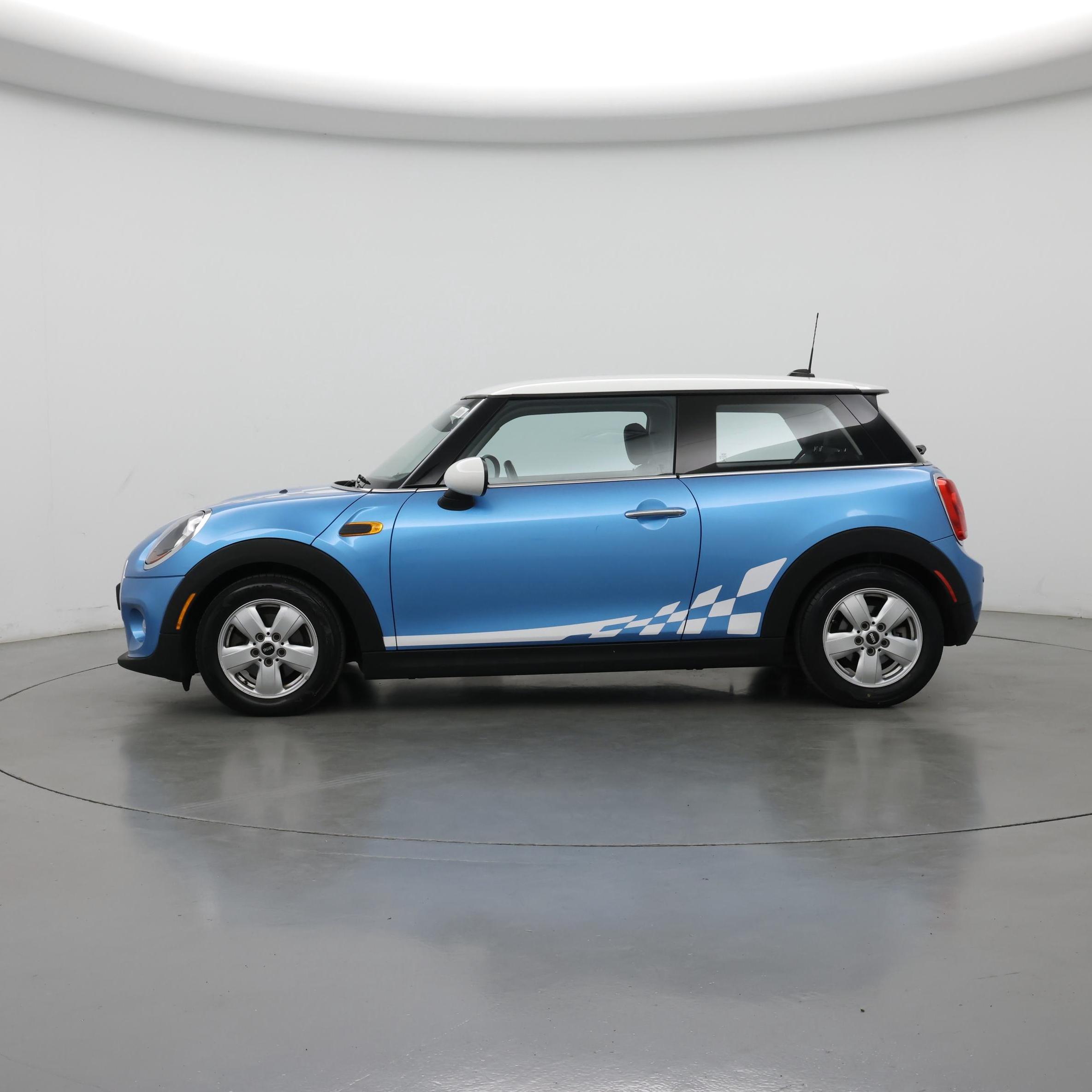 Thumbnail: 2015 MINI Cooper Hardtop - 3