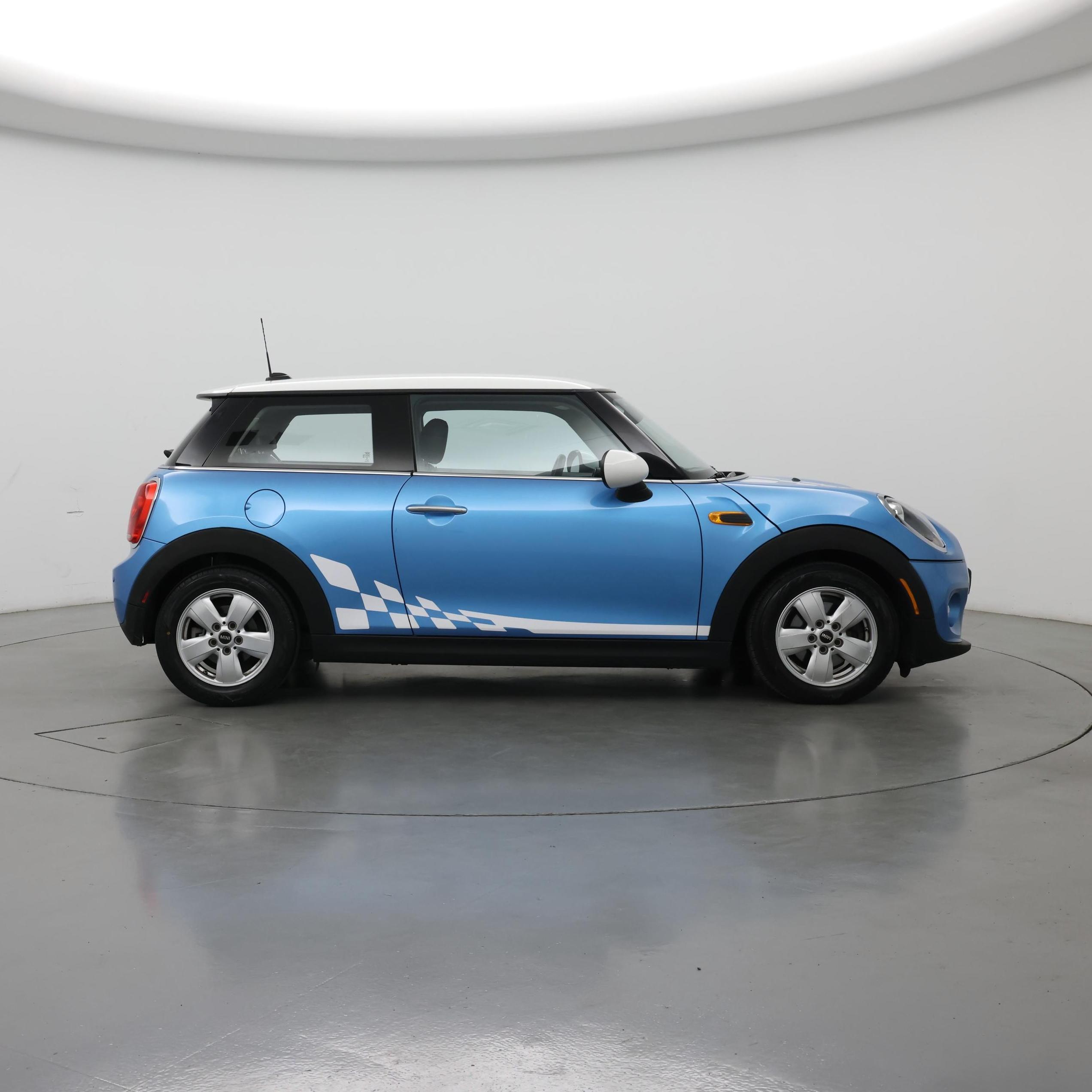 Thumbnail: 2015 MINI Cooper Hardtop - 7