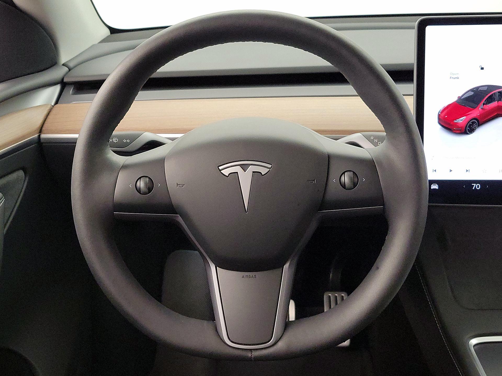 Thumbnail: 2023 Tesla Model Y - 10