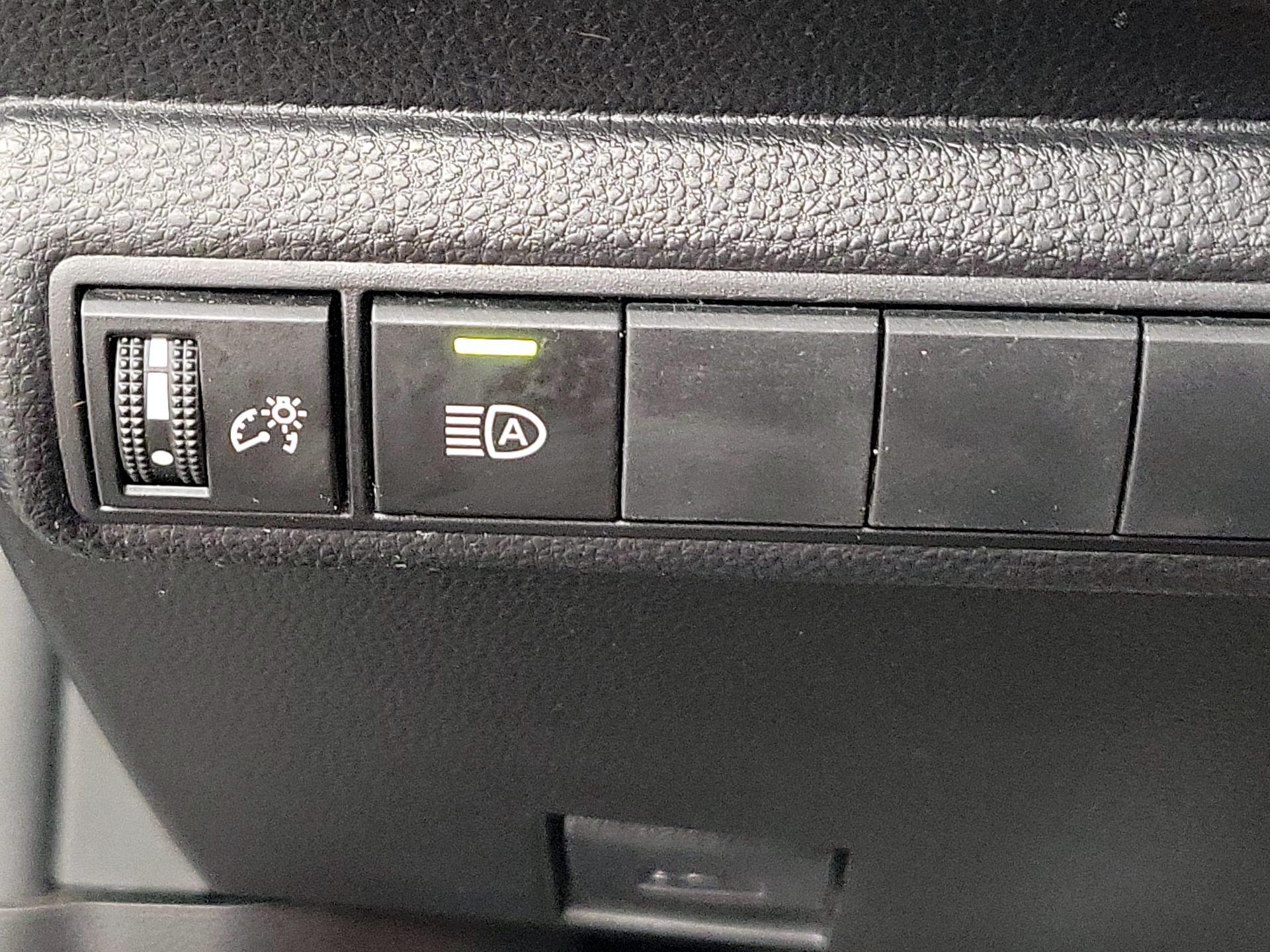 Thumbnail: 2023 Toyota Corolla - 13