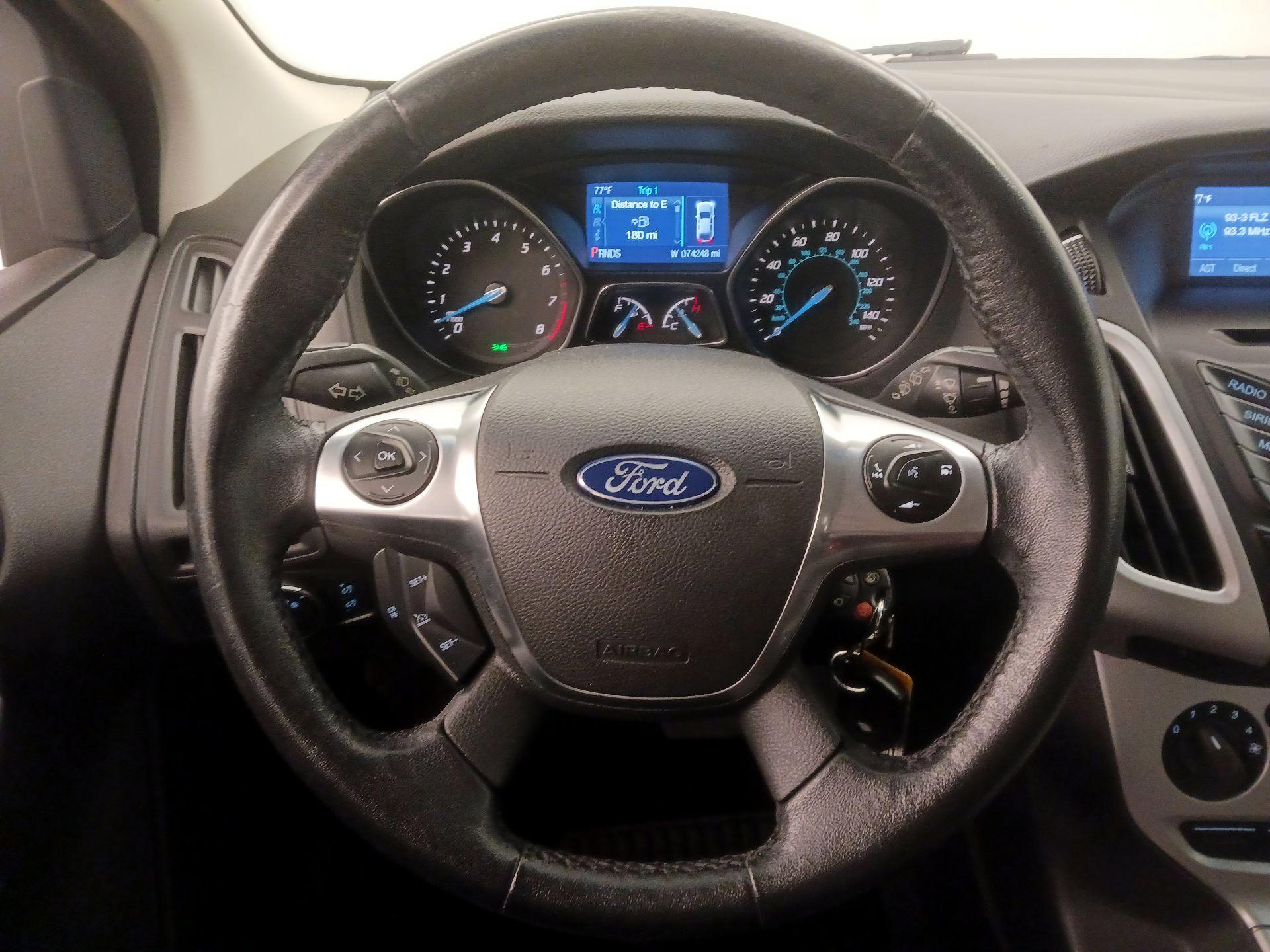 Thumbnail: 2014 Ford Focus - 10