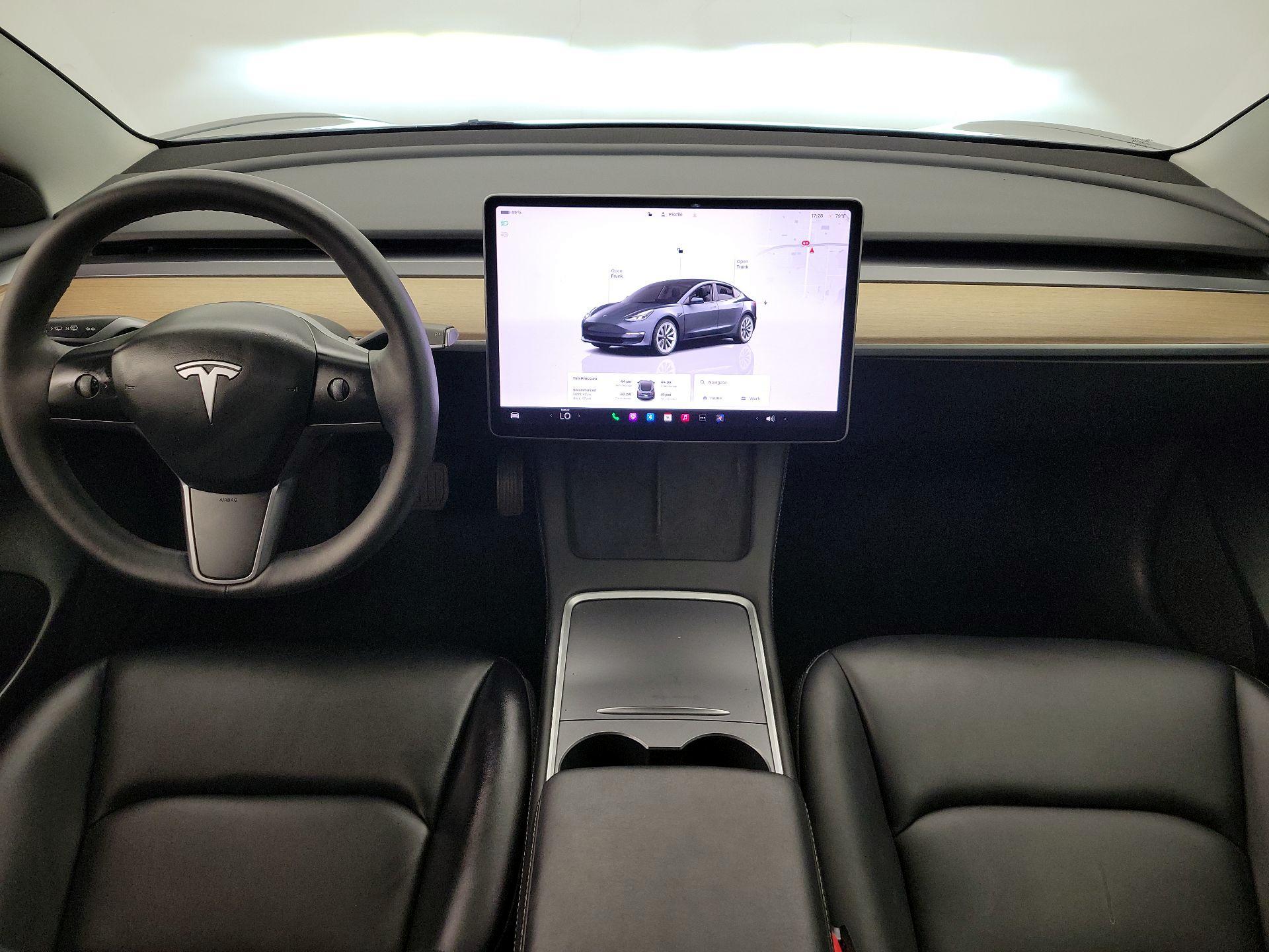 Thumbnail: 2023 Tesla Model 3 - 9