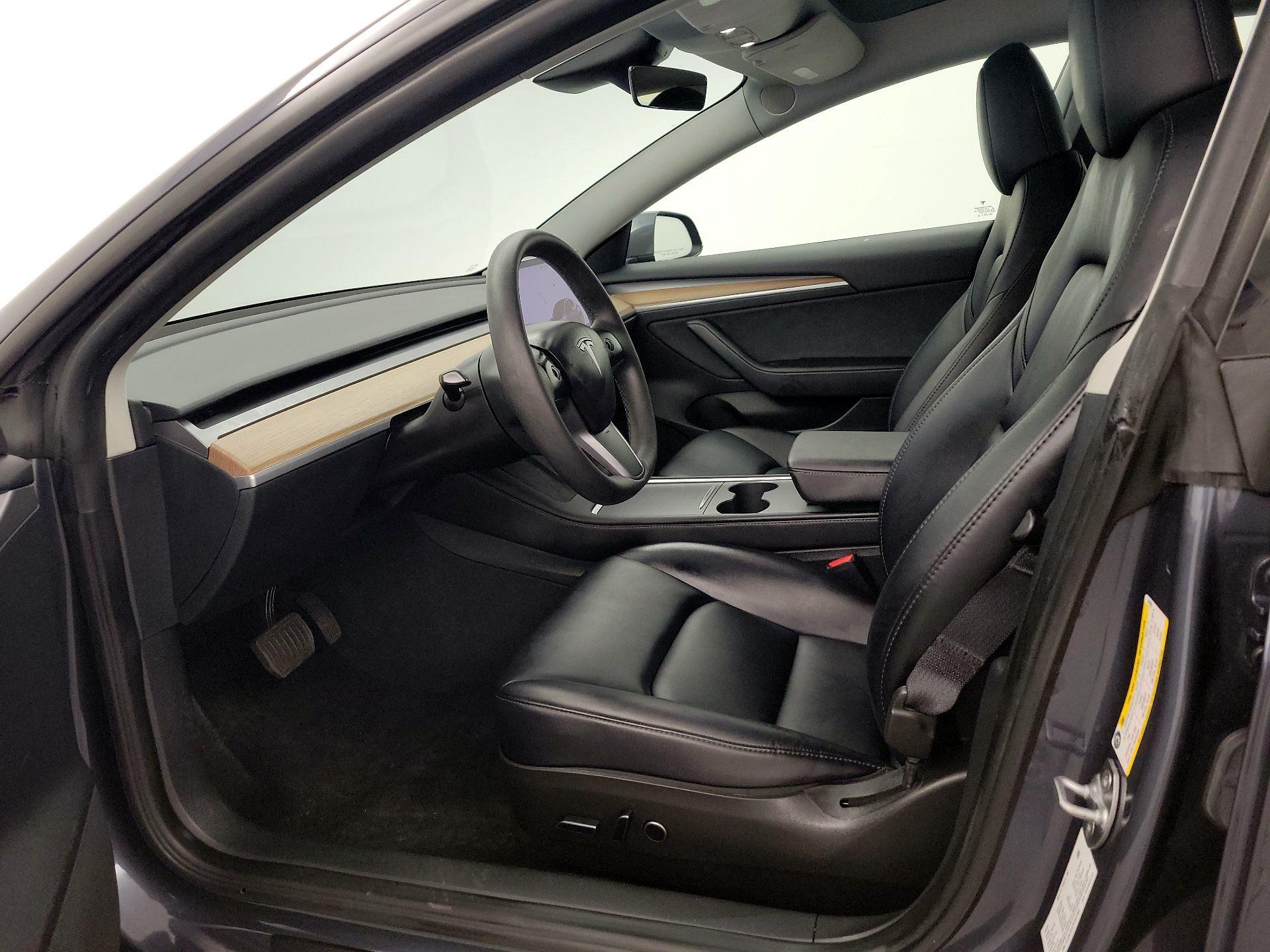 Thumbnail: 2023 Tesla Model 3 - 11