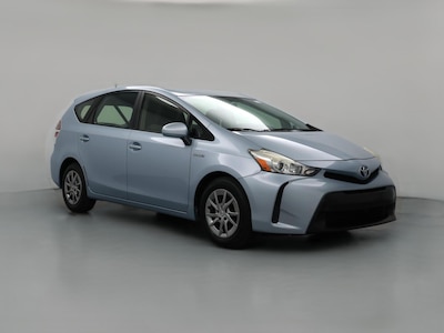 2016 Toyota Prius v Two