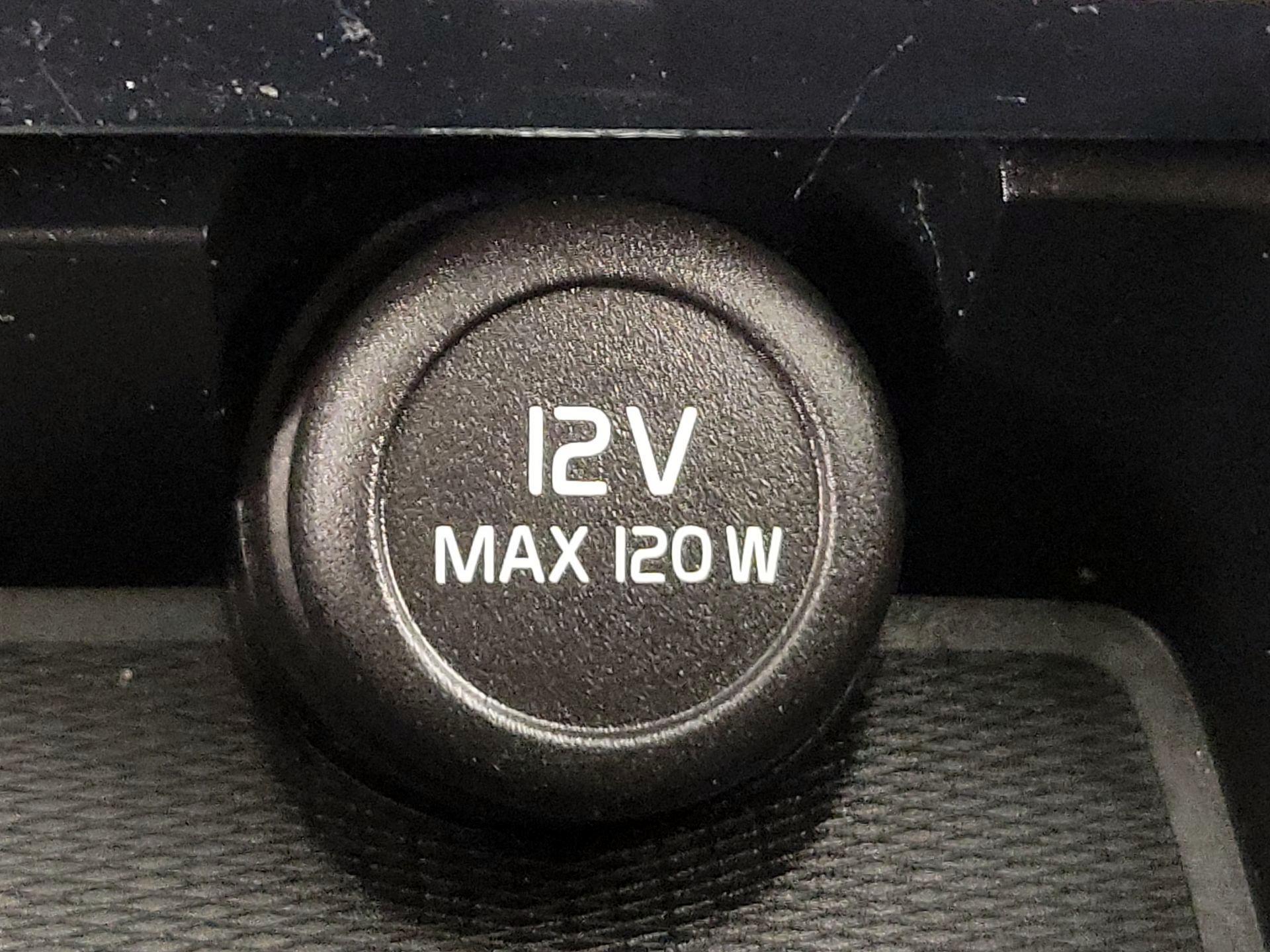 Thumbnail: 2022 Volvo XC60 - 18