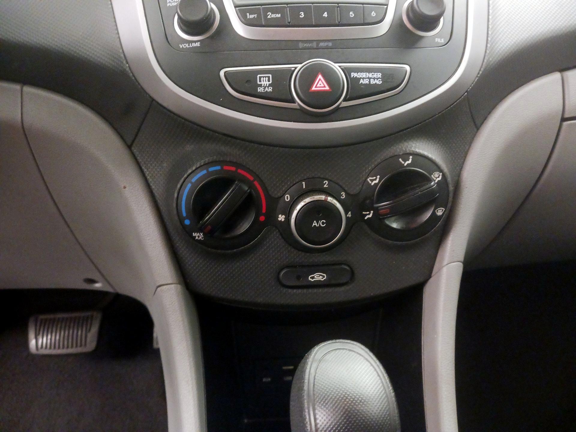 Thumbnail: 2017 Hyundai Accent - 15