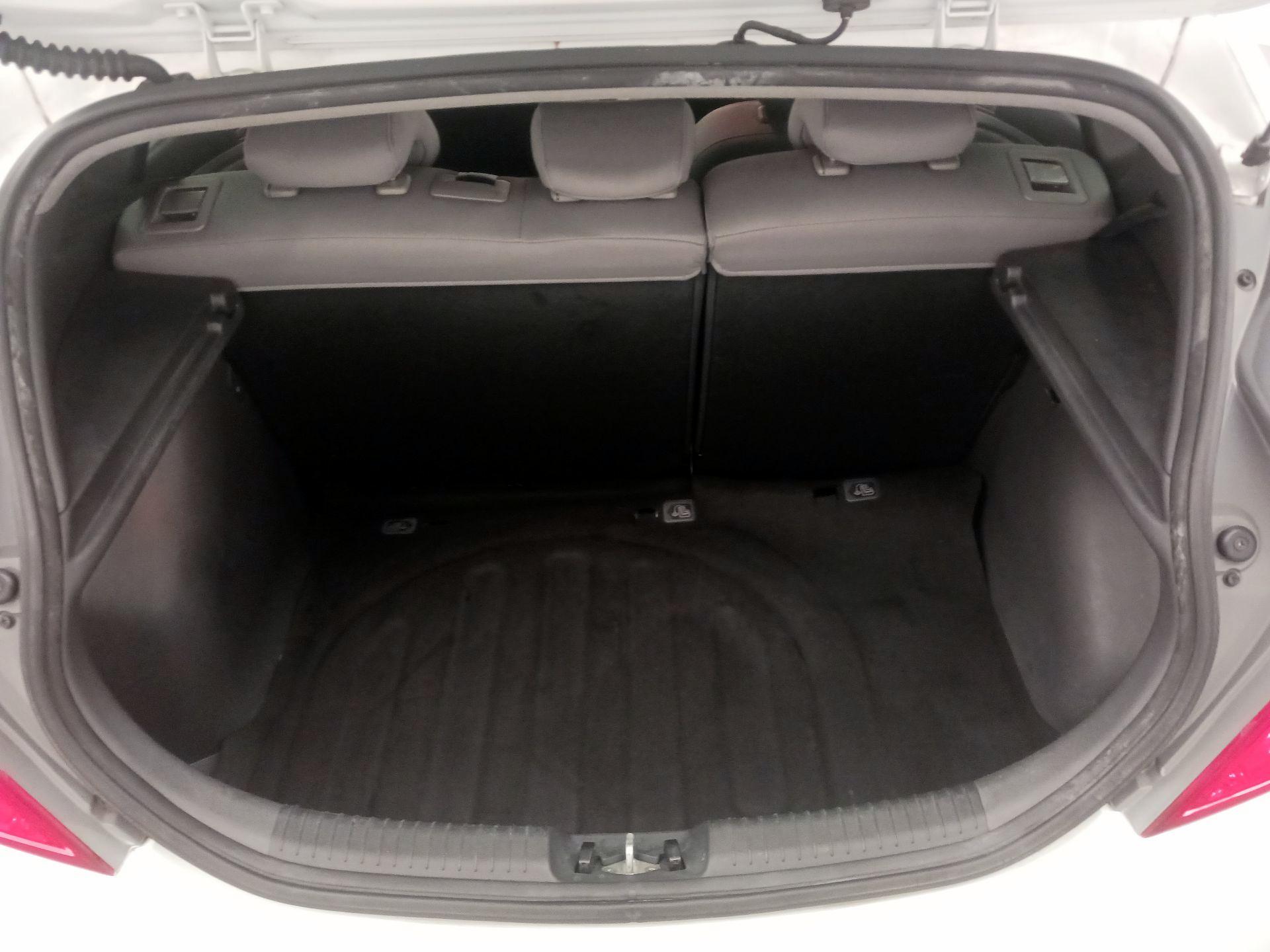 Thumbnail: 2017 Hyundai Accent - 19