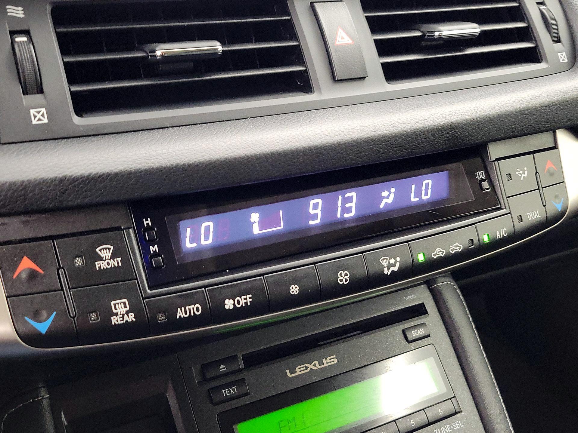 Thumbnail: 2016 Lexus CT - 16