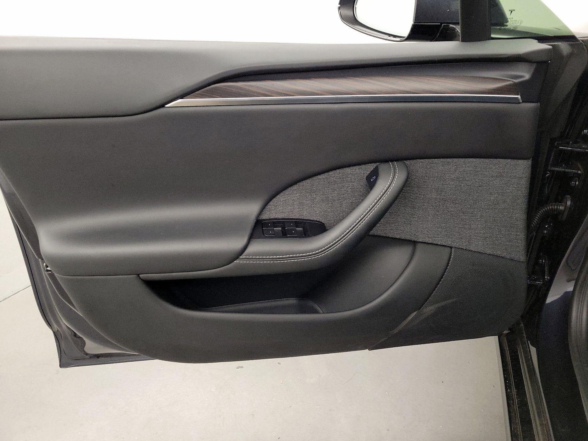 Thumbnail: 2024 Tesla Model S - 12