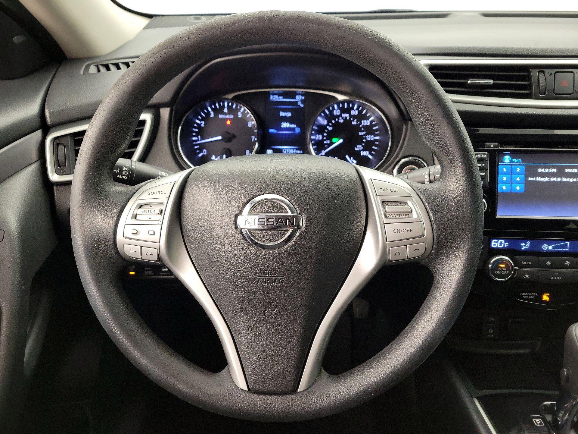 Thumbnail: 2016 Nissan Rogue - 10