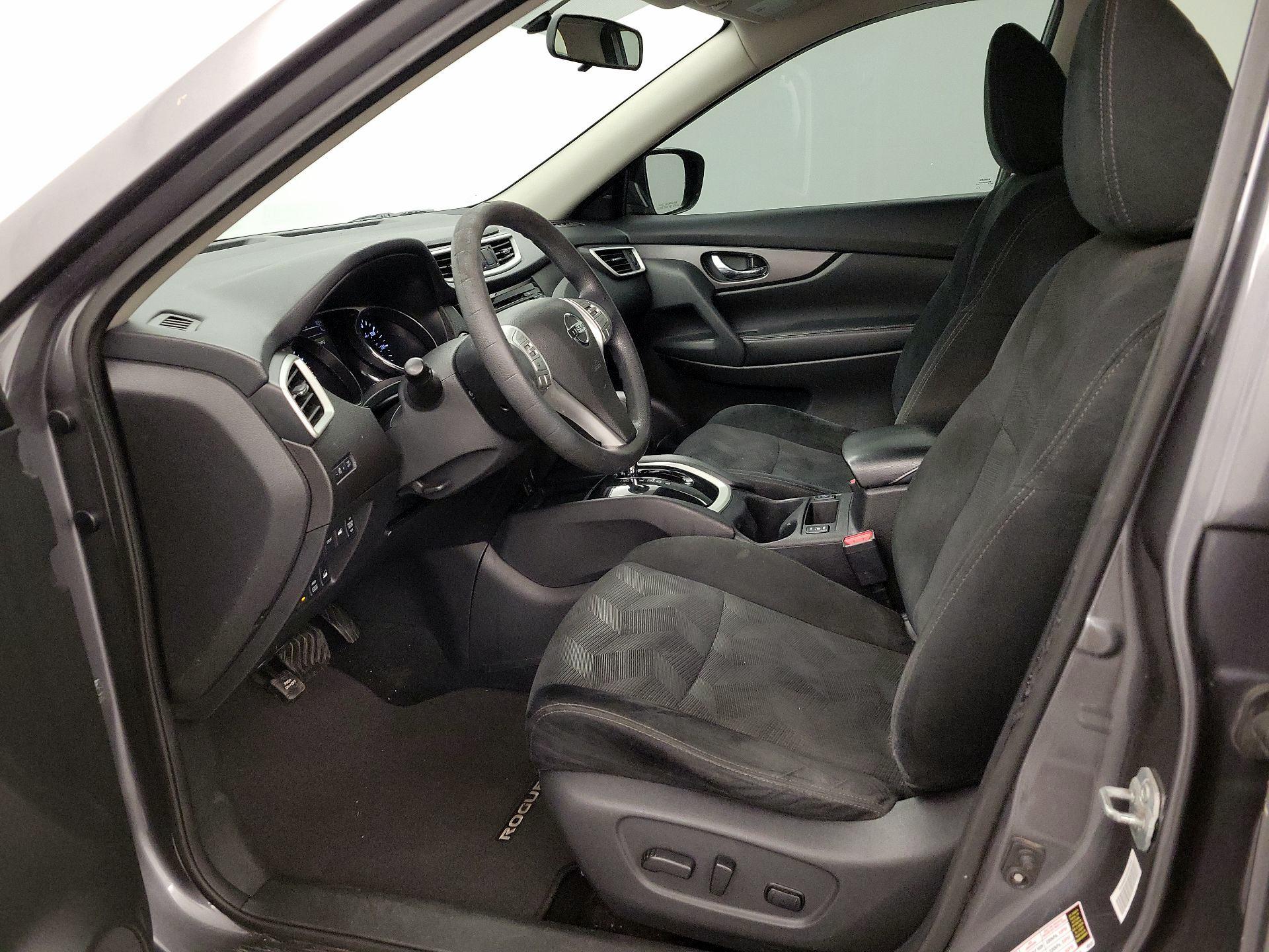 Thumbnail: 2016 Nissan Rogue - 11