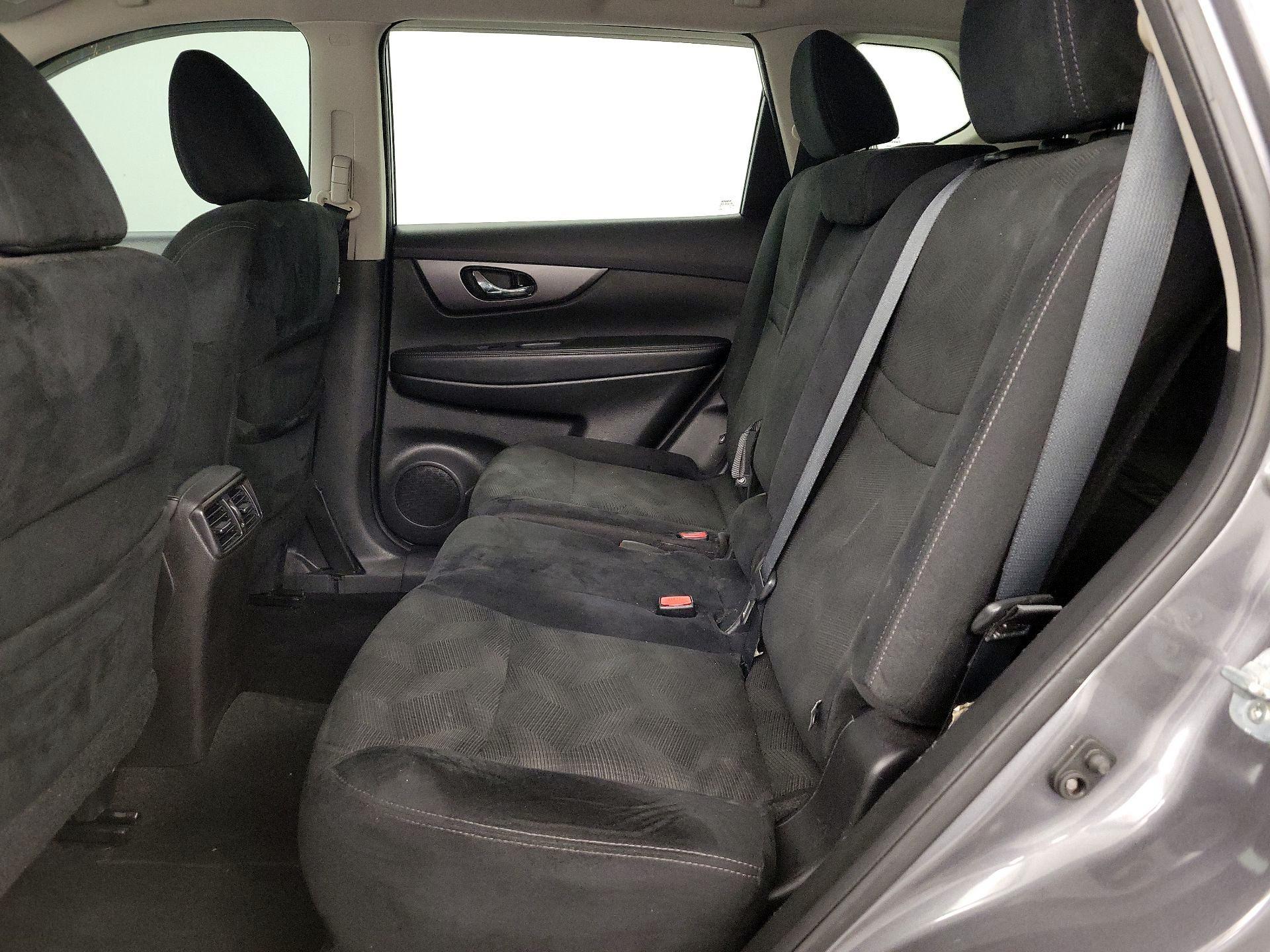 Thumbnail: 2016 Nissan Rogue - 20