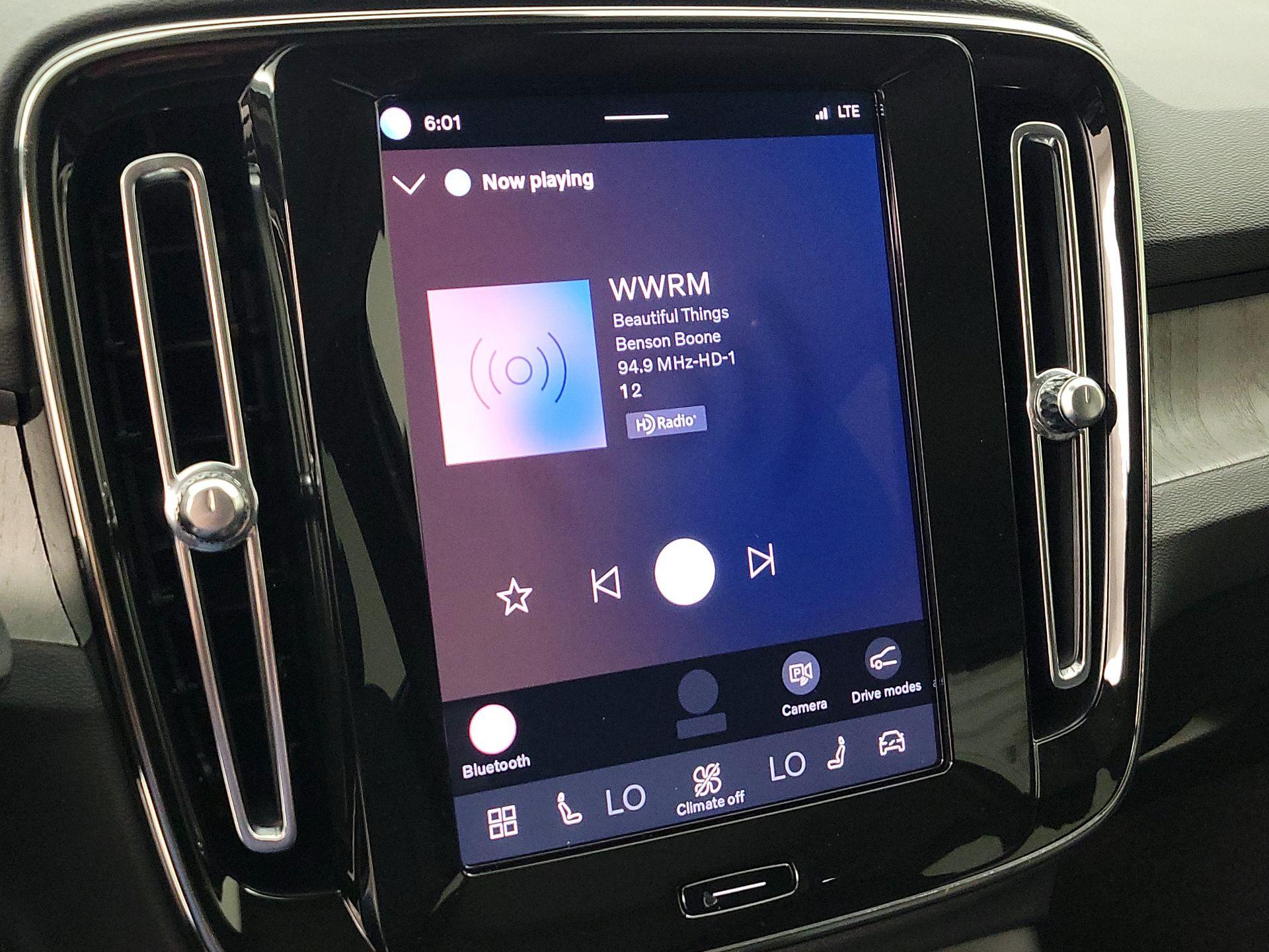 Thumbnail: 2025 Volvo XC40 - 15