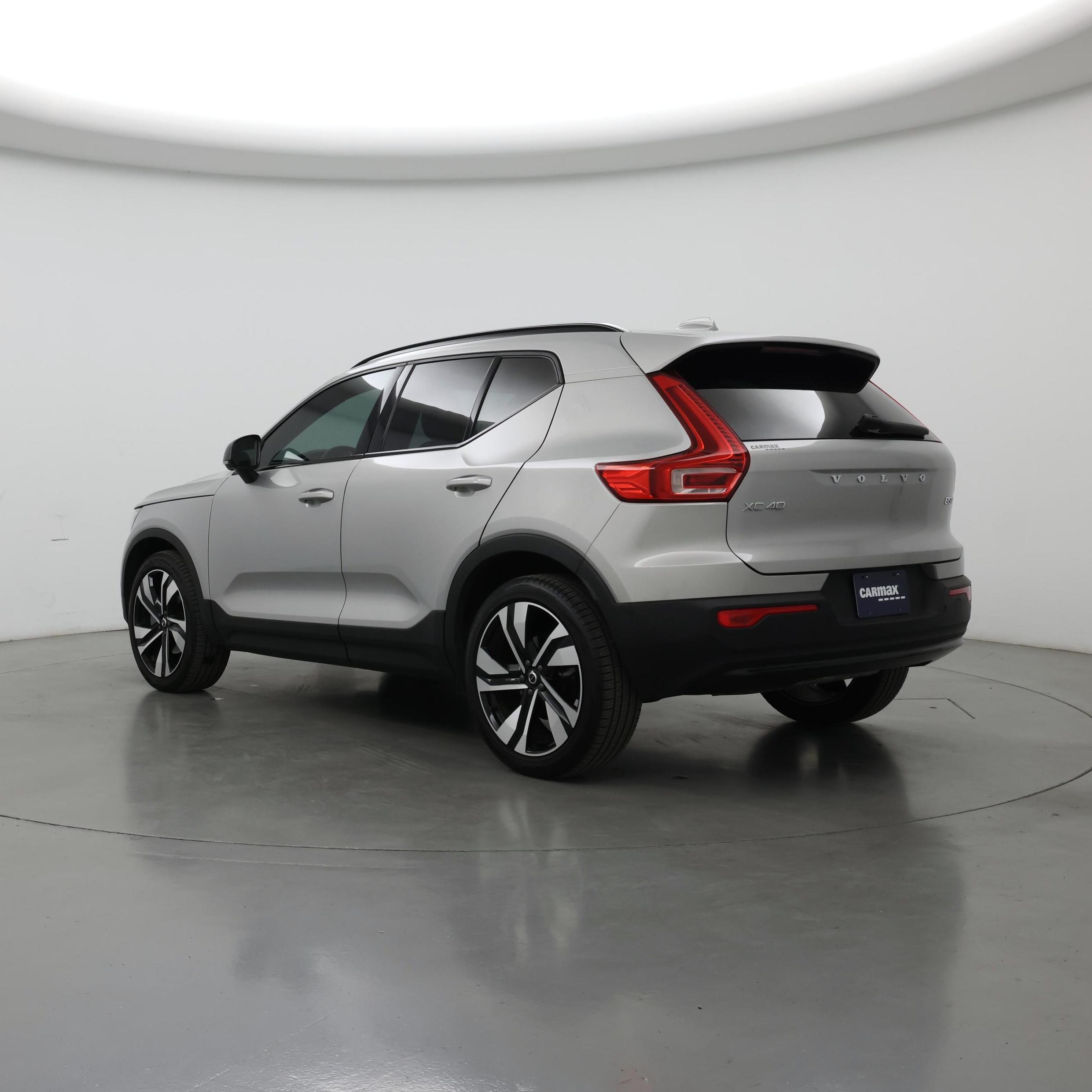 Thumbnail: 2025 Volvo XC40 - 2