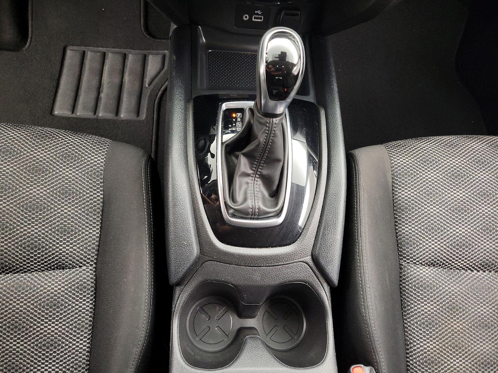 2022 Nissan Rogue Sport SV - Photo 18