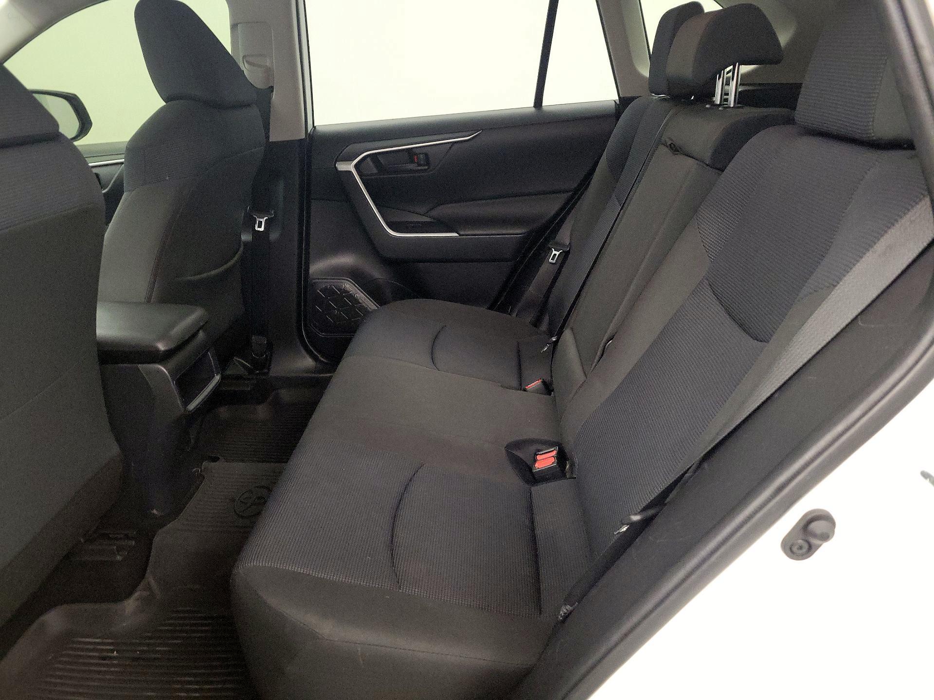 Thumbnail: 2019 Toyota RAV4 - 19