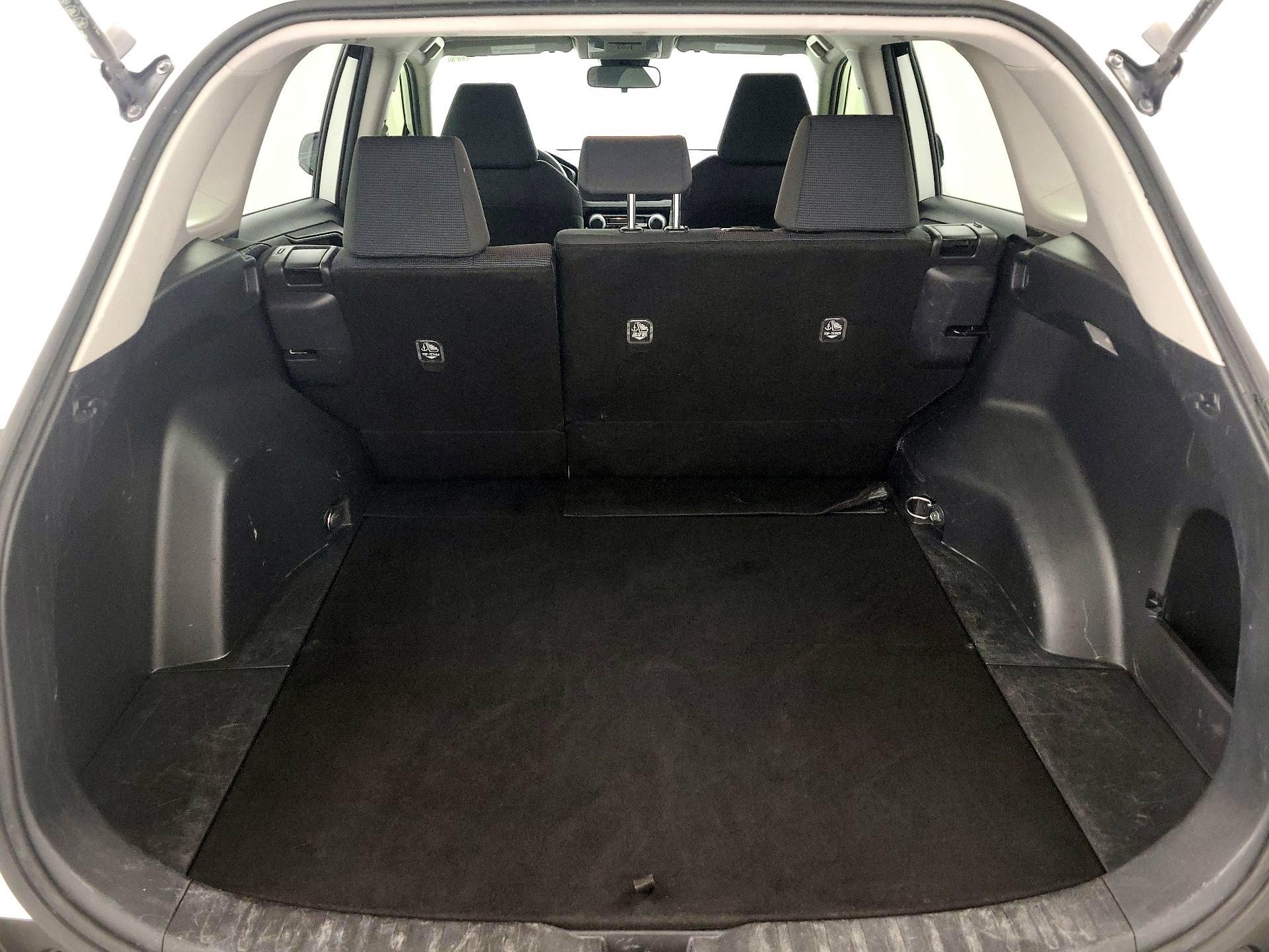 Thumbnail: 2019 Toyota RAV4 - 20