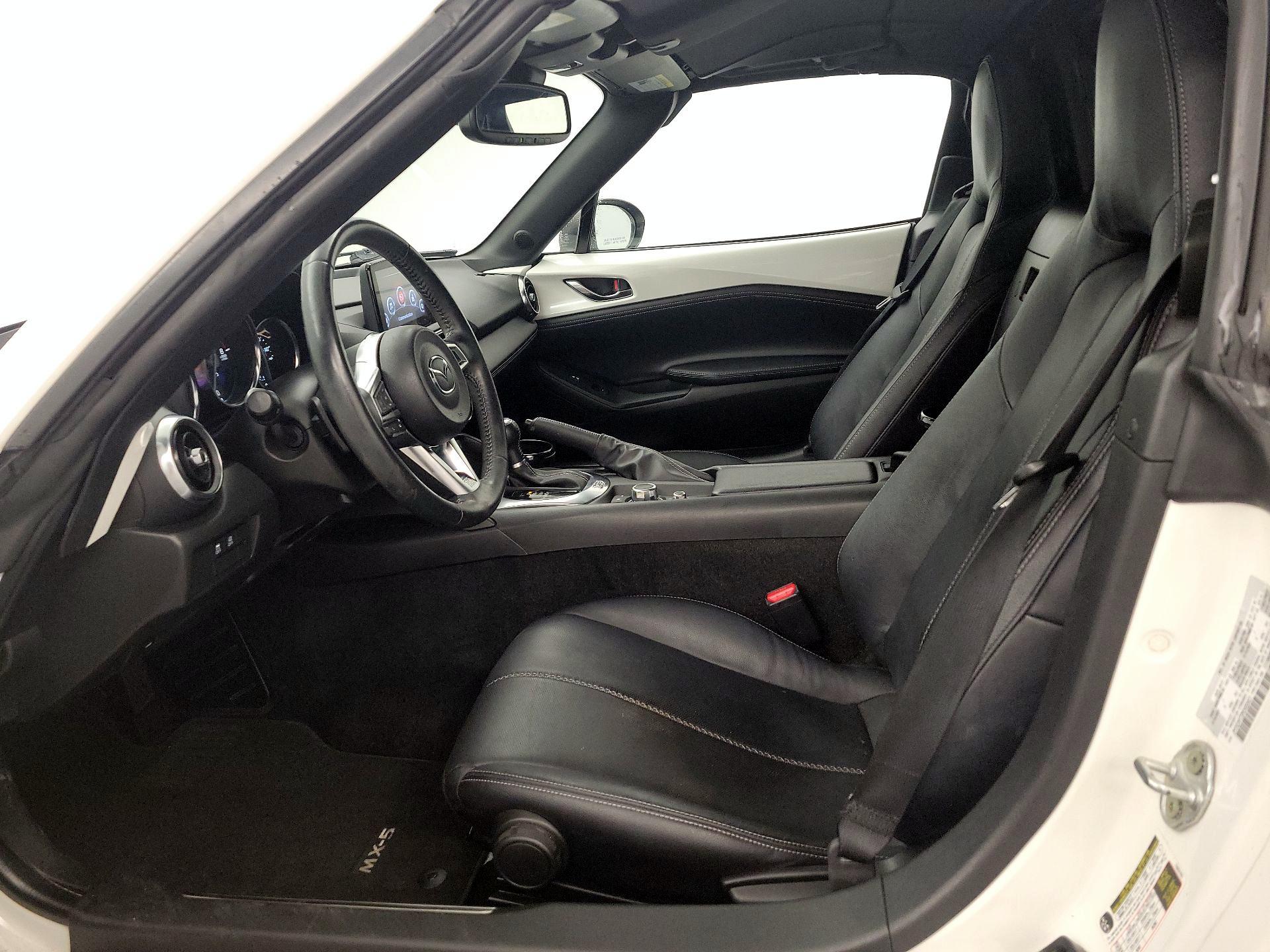 Thumbnail: 2021 Mazda MX-5 Miata - 11